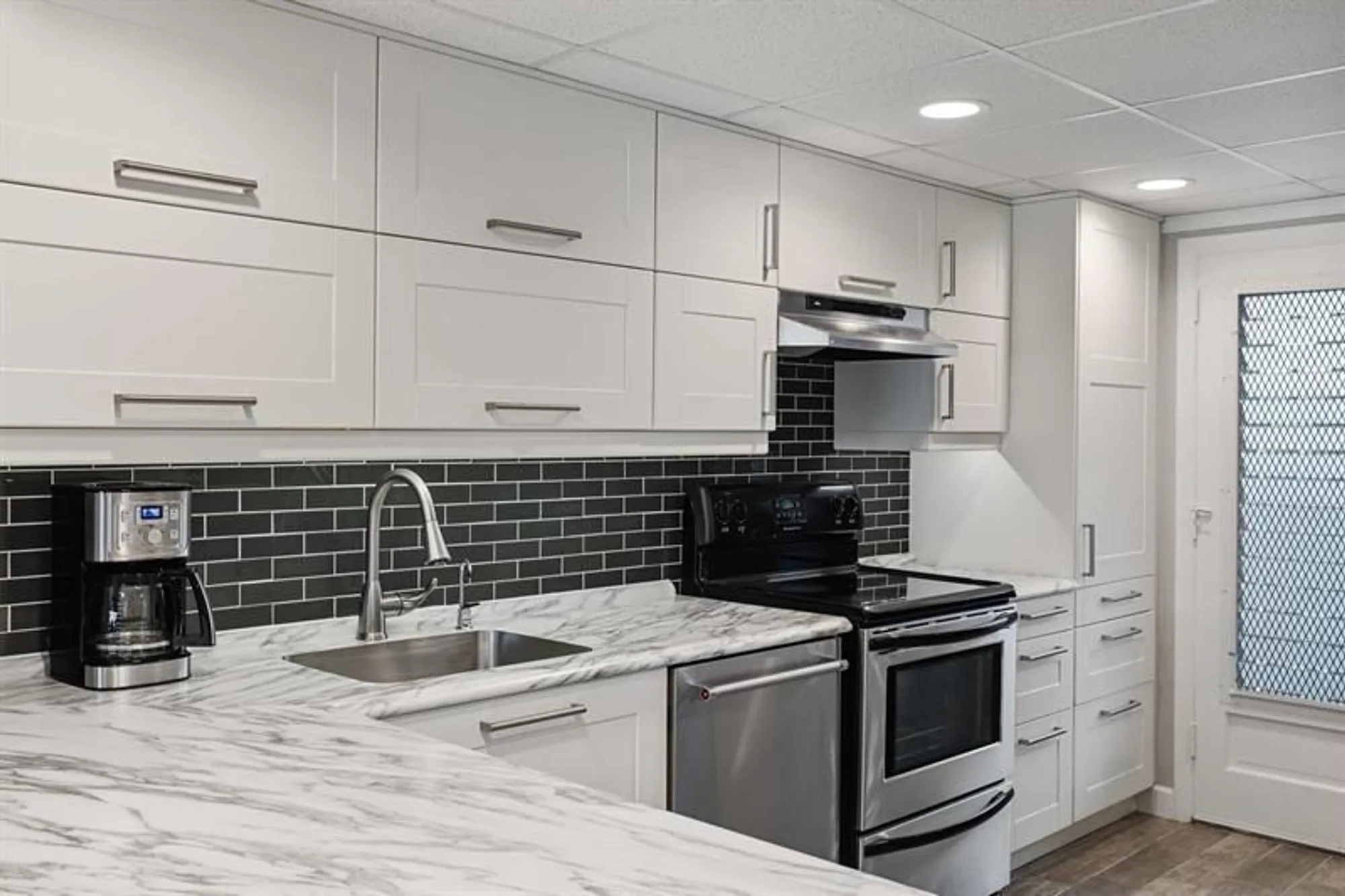 Property Slideshow image 13 of 46 | 3051 nw 46th ave 408, Lauderdale Lakes, FL, 33313