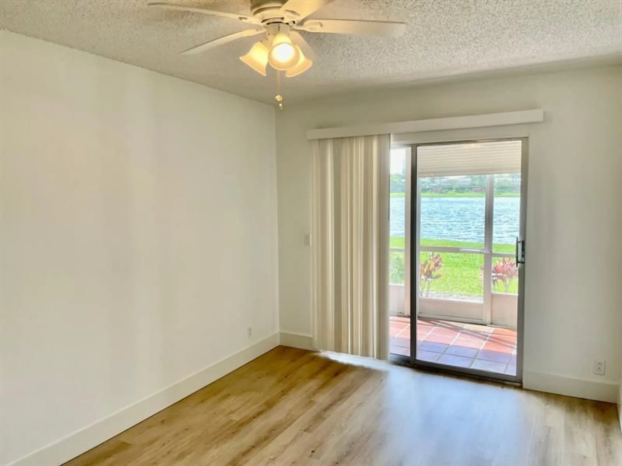 Property Slideshow image 10 of 17 | 1058 exeter d # 1058, Boca Raton, FL, 33434