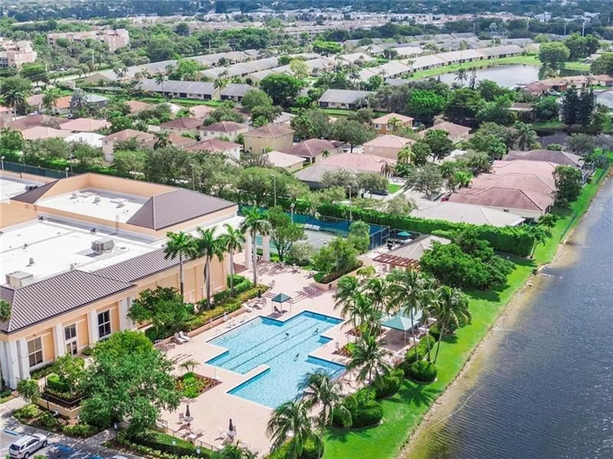 Property Slideshow image 22 of 25 | 7748 granville dr 211, Tamarac, FL, 33321