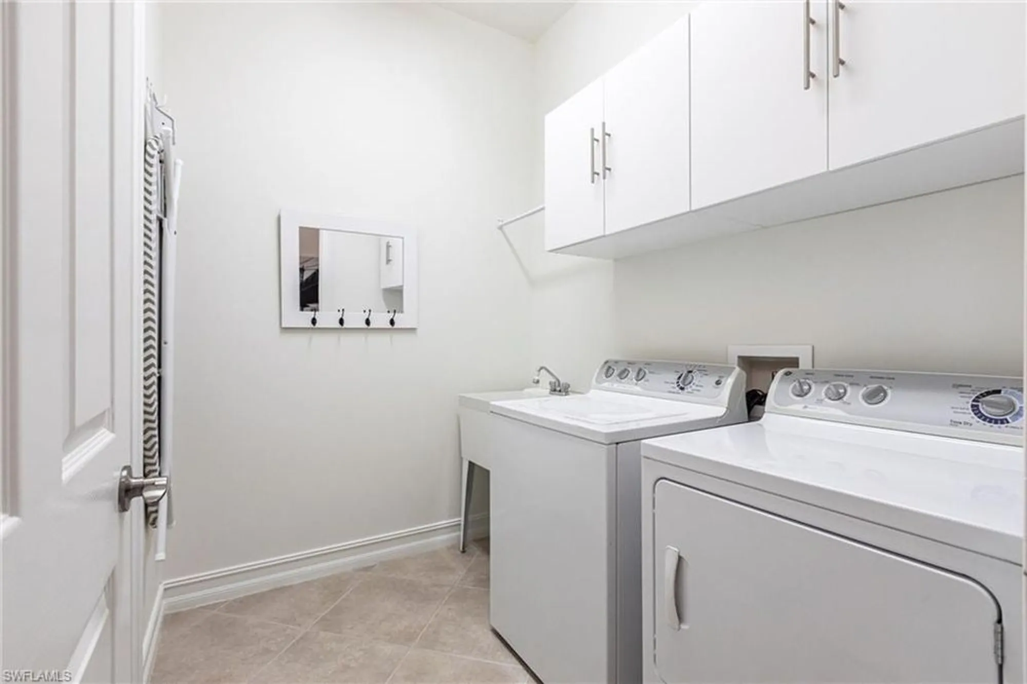 Property Slideshow image 29 of 49 | 3871 otter bend cir, Fort Myers, FL, 33905