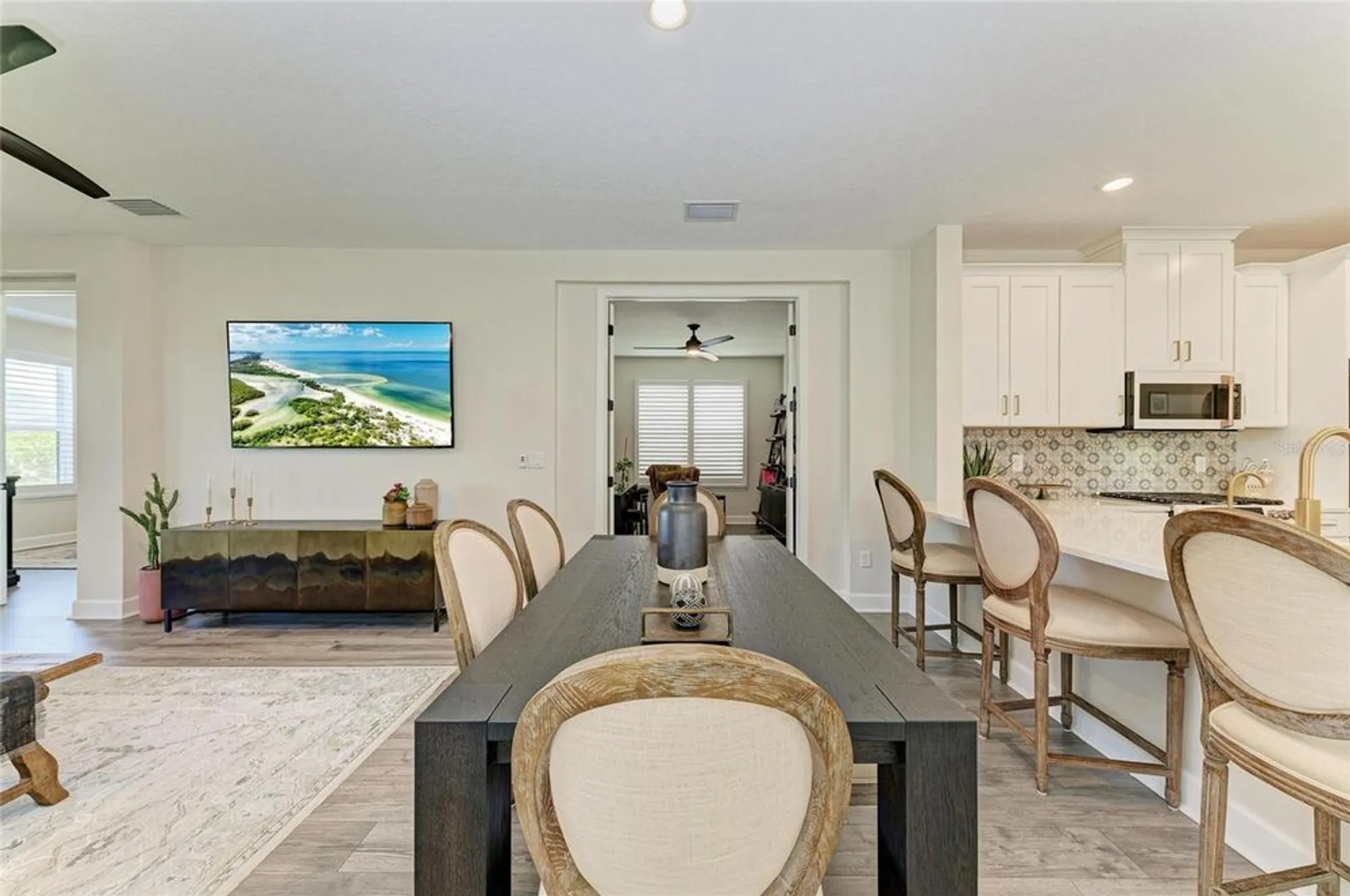 Property Slideshow image 13 of 53 | 16225 paynes mill dr, Bradenton, FL, 34211