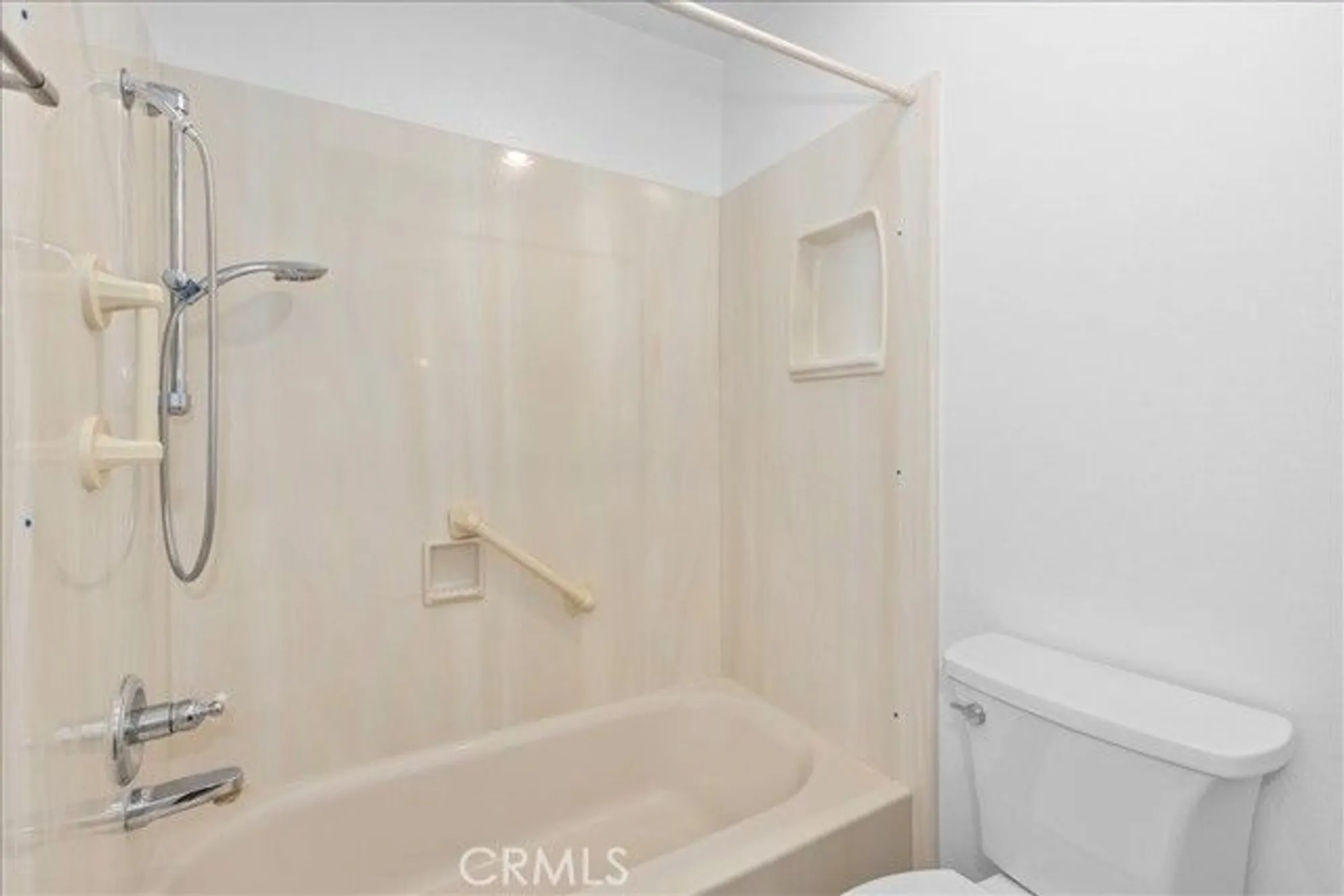 Property Slideshow image 11 of 34 | 8646 butte cir unit 607e, Huntington Beach, CA, 92646