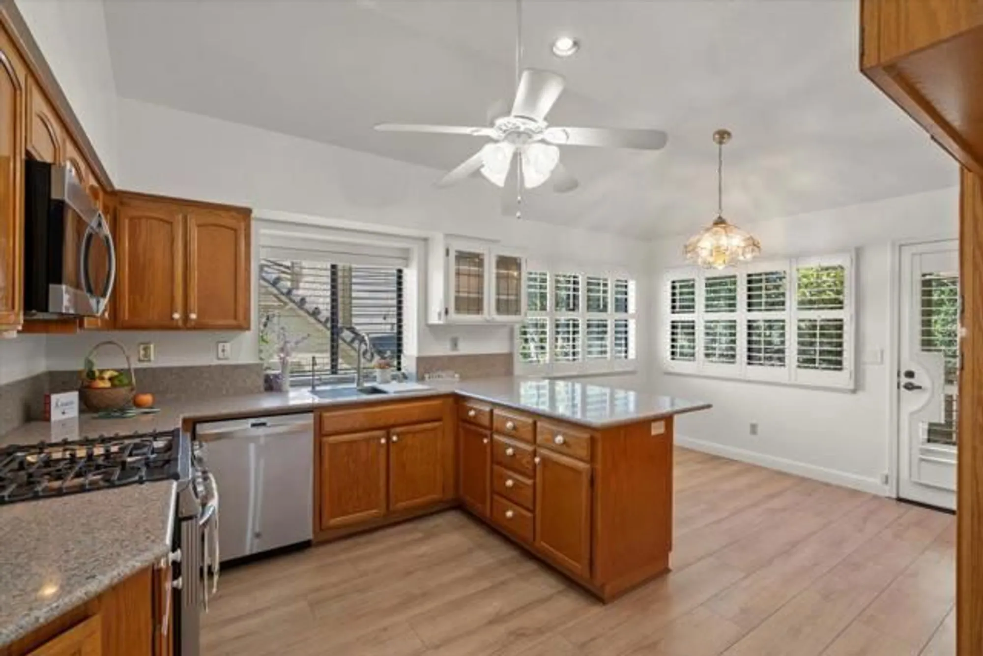 Property Slideshow image 11 of 19 | 7886 moorfoot ct, San Jose, CA, 95135