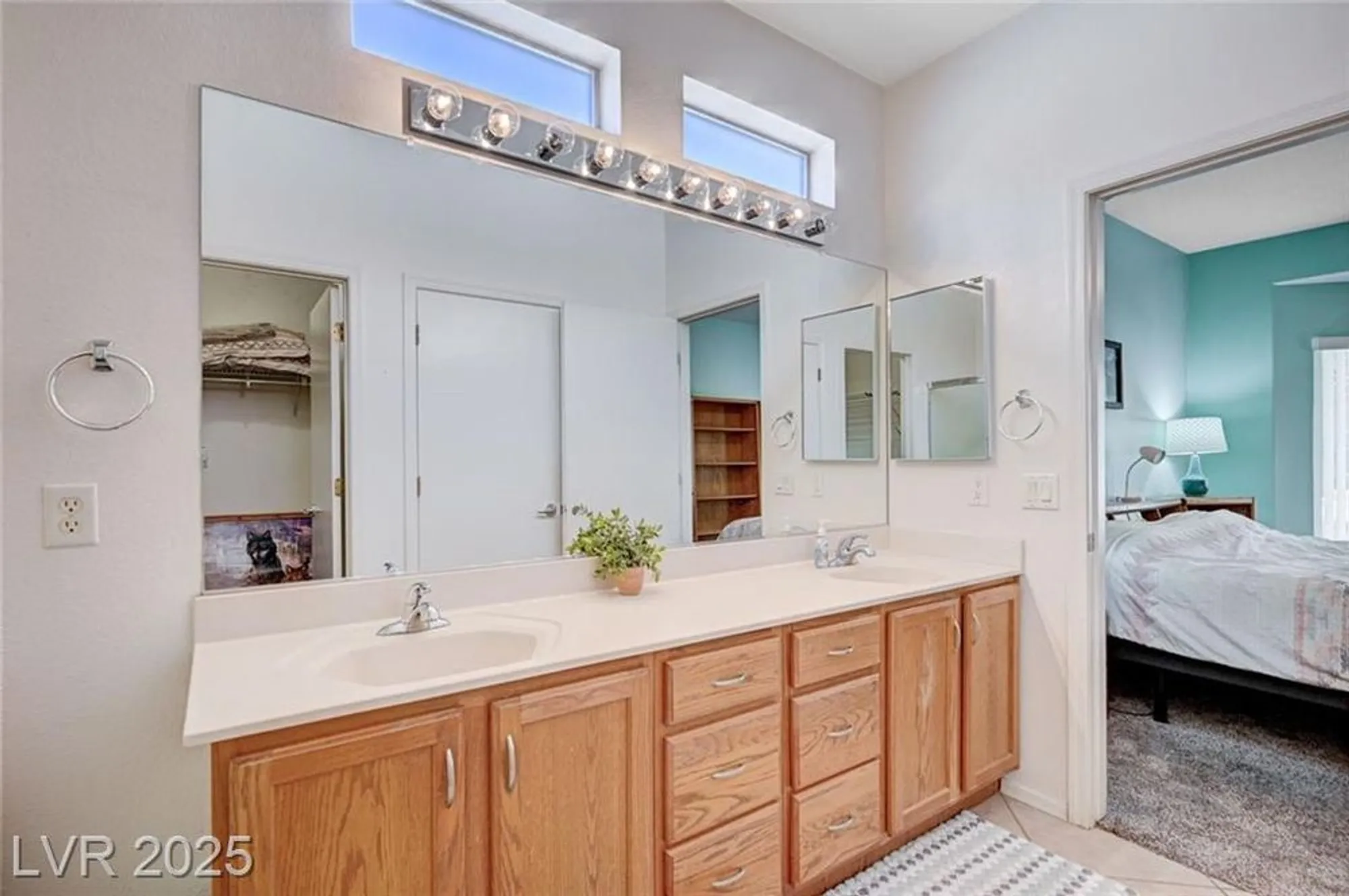 Property Slideshow image 31 of 60 | 580 carmel mesa dr, Henderson, NV, 89012