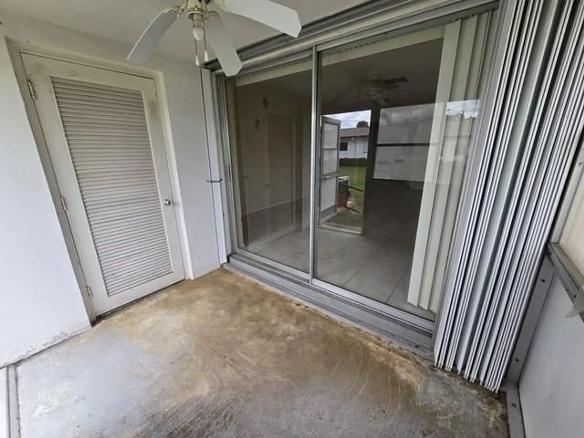 Property Slideshow image 13 of 30 | 2950 crosley dr i, West Palm Beach, FL, 33415