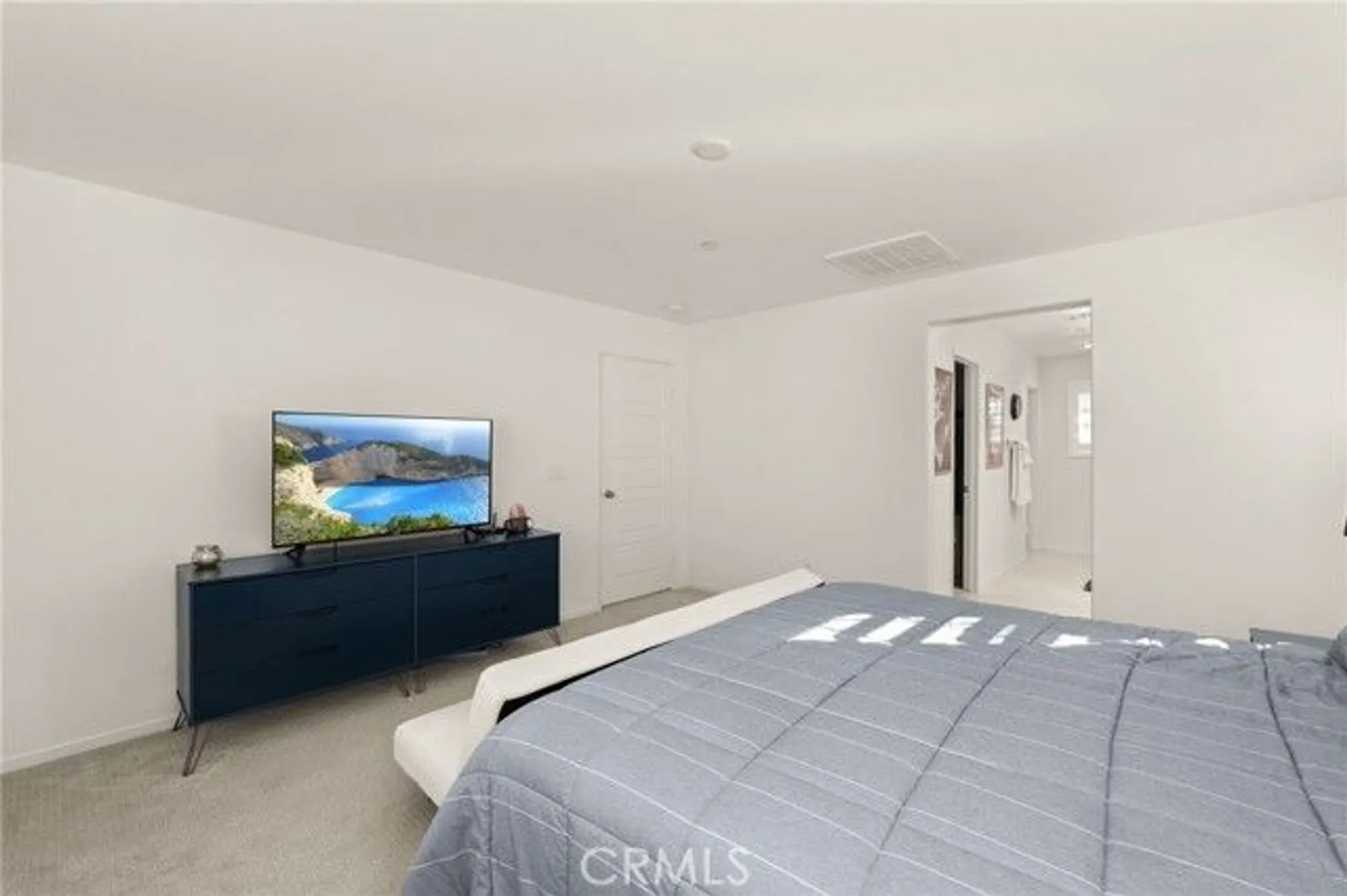 Property Slideshow image 20 of 39 | 24187 mason rd, Corona, CA, 92883