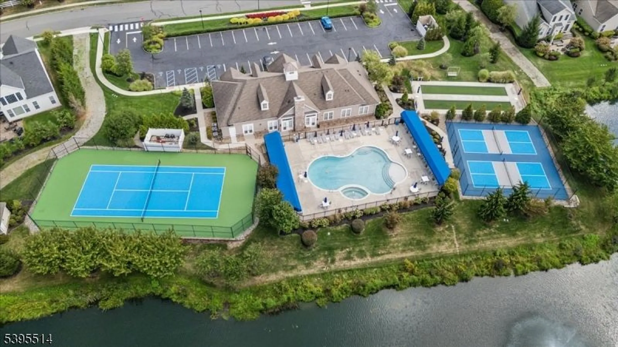 Property Slideshow image 41 of 47 | 7 virgil ln, Flanders, NJ, 07836