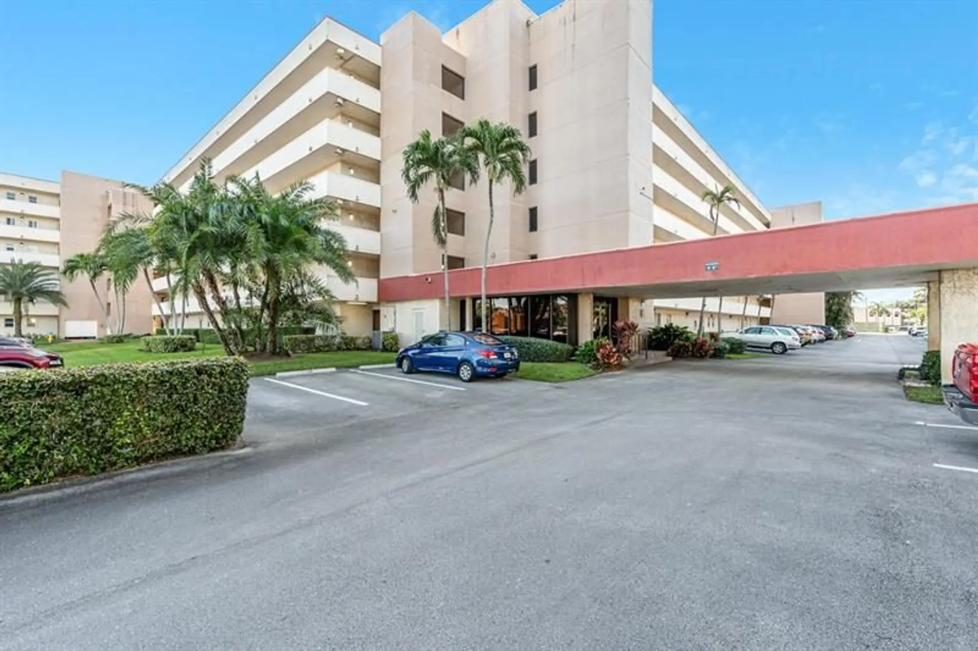 Property Slideshow image 16 of 75 | 8900 washington blvd apt 506b, Pembroke Pines, FL, 33025