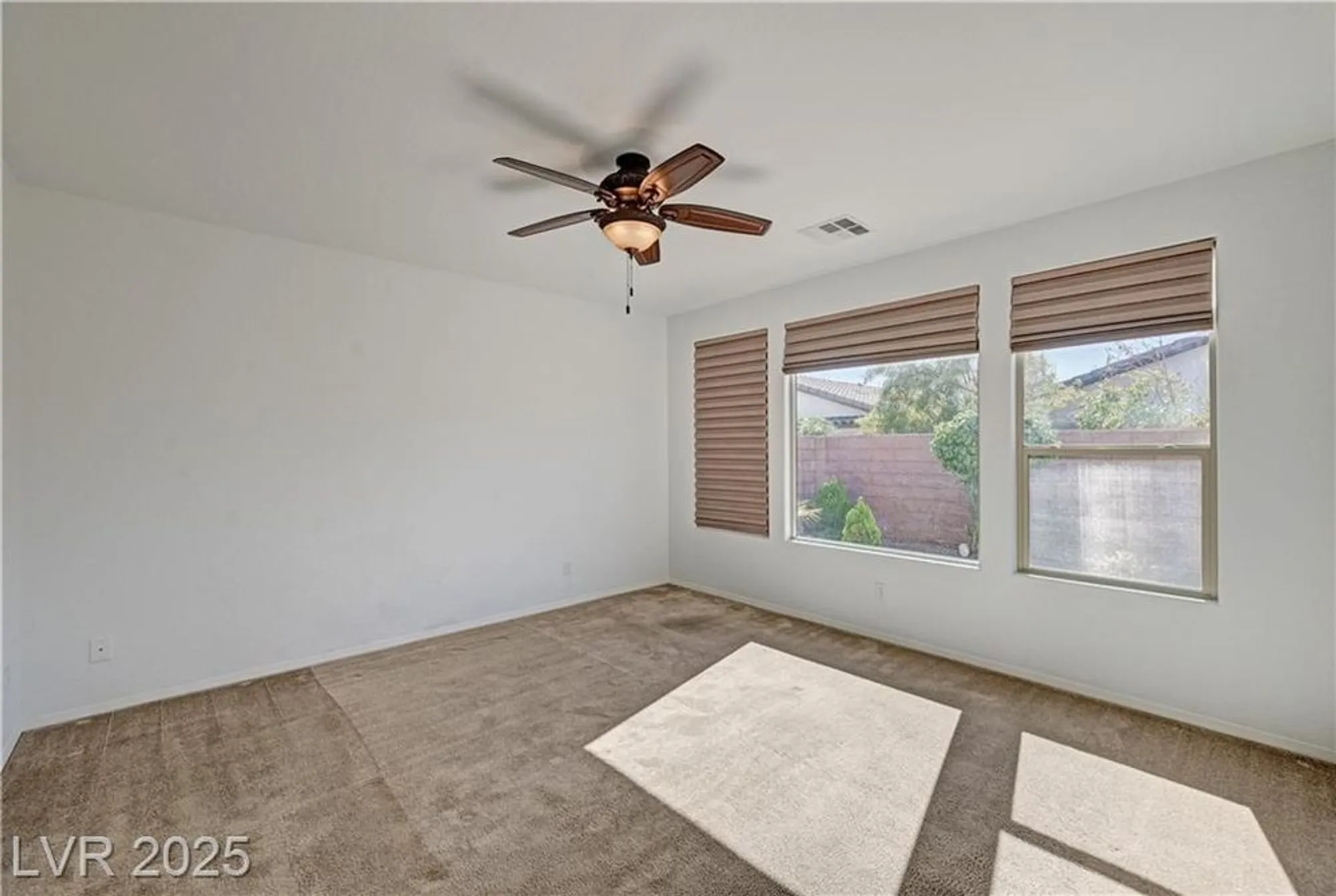 Property Slideshow image 27 of 37 | 3621 jasmine heights ave, North Las Vegas, NV, 89081