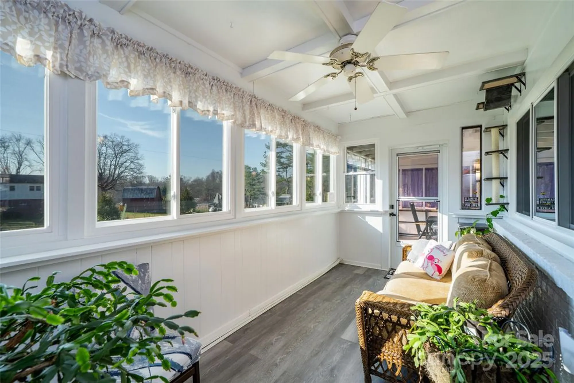 Property Slideshow image 13 of 25 | 1 wintry dr, Hendersonville, NC, 28792