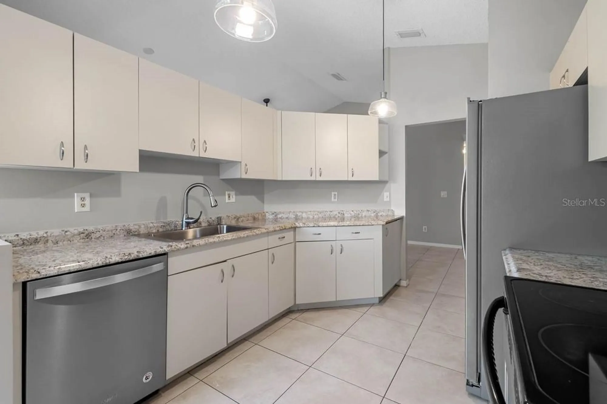 Property Slideshow image 11 of 54 | 1209 litchfield dr # 42, Sun City Center, FL, 33573