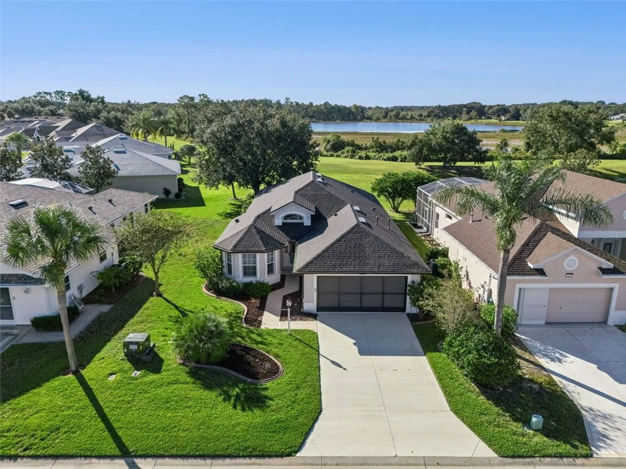 Property Slideshow image 6 of 61 | 5454 sir churchill dr, Leesburg, FL, 34748