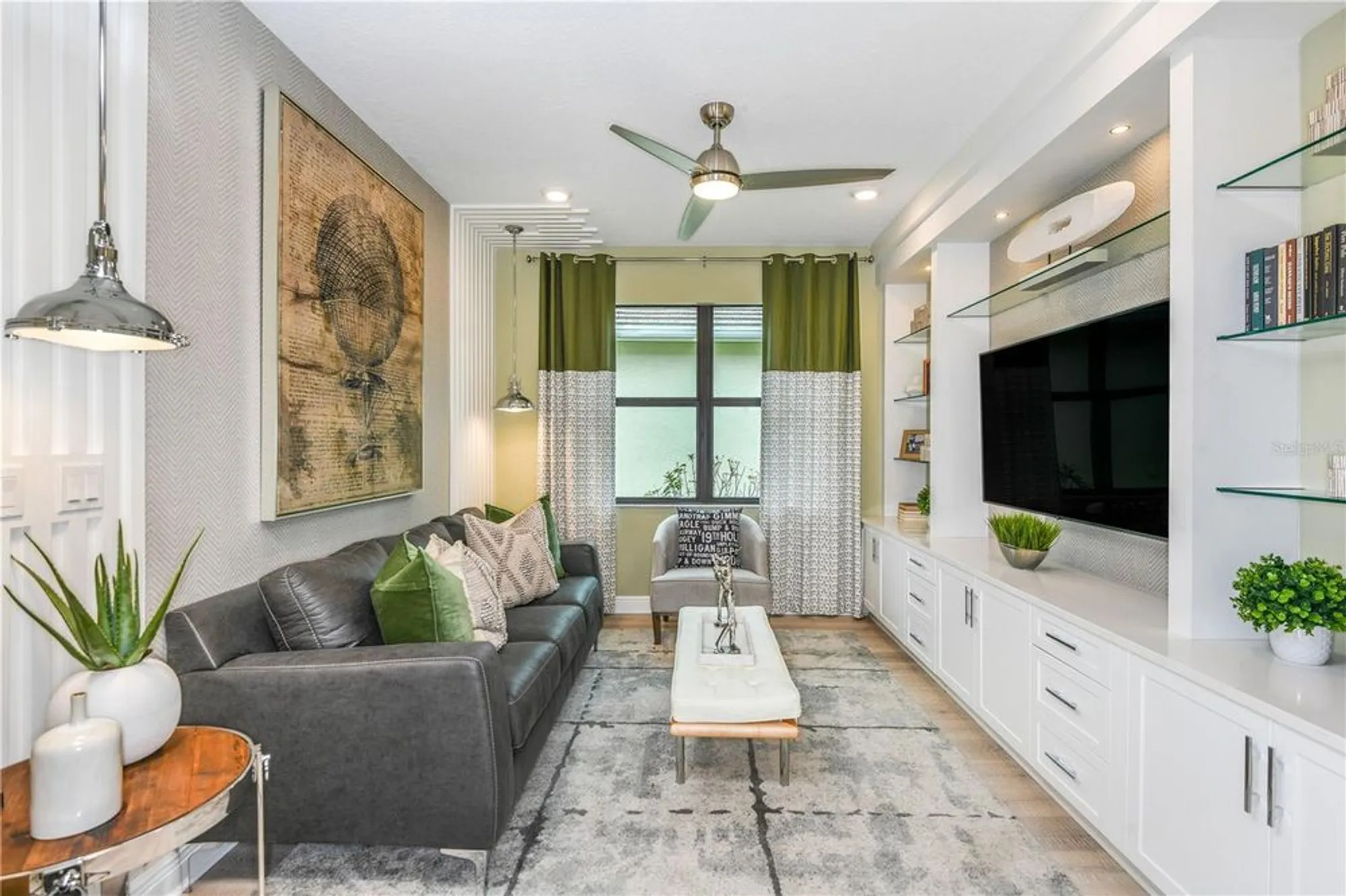 Property Slideshow image 15 of 64 | 18352 rockport pl, Lakewood Ranch, FL, 34211