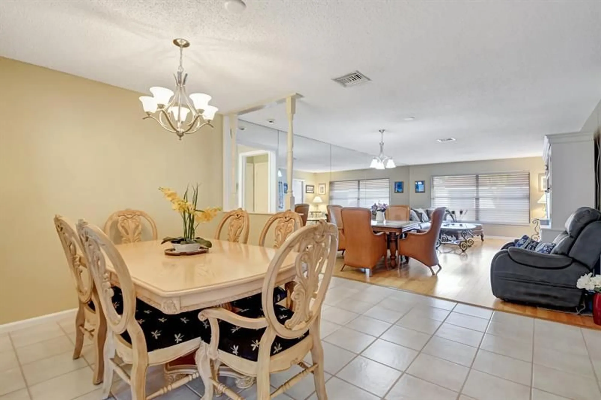 Property Slideshow image 16 of 66 | 9800 pecan tree dr b, Boynton Beach, FL, 33436