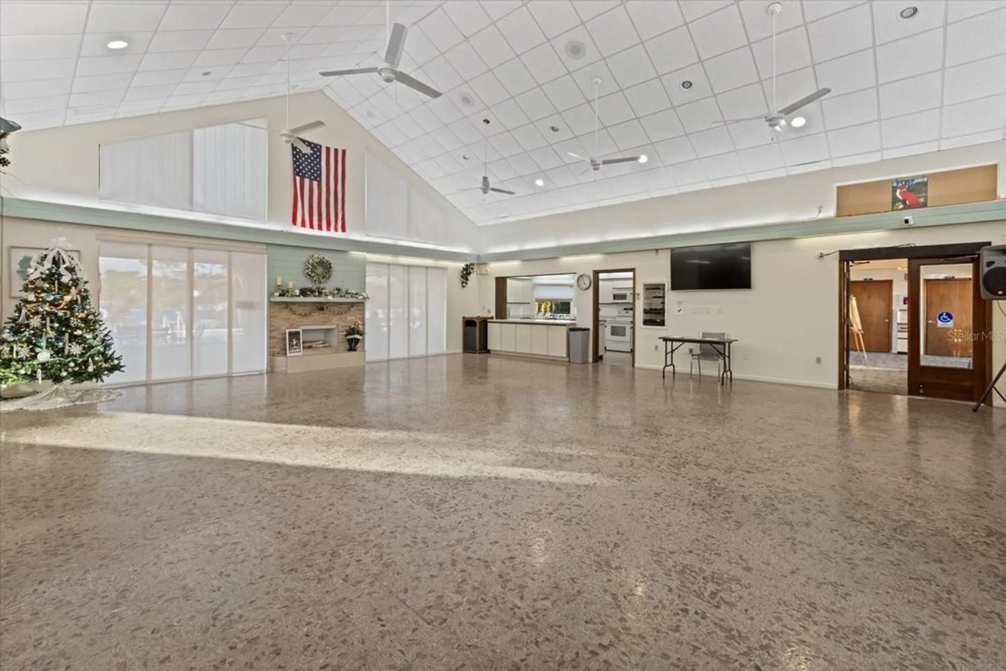 Property Slideshow image 42 of 48 | 508 foxwood blvd, Englewood, FL, 34223