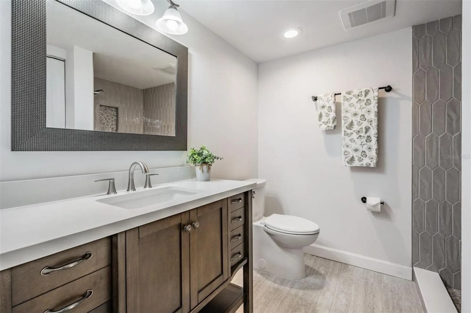 Property Slideshow image 14 of 27 | 127 boca ciega point blvd n, St Petersburg, FL, 33708