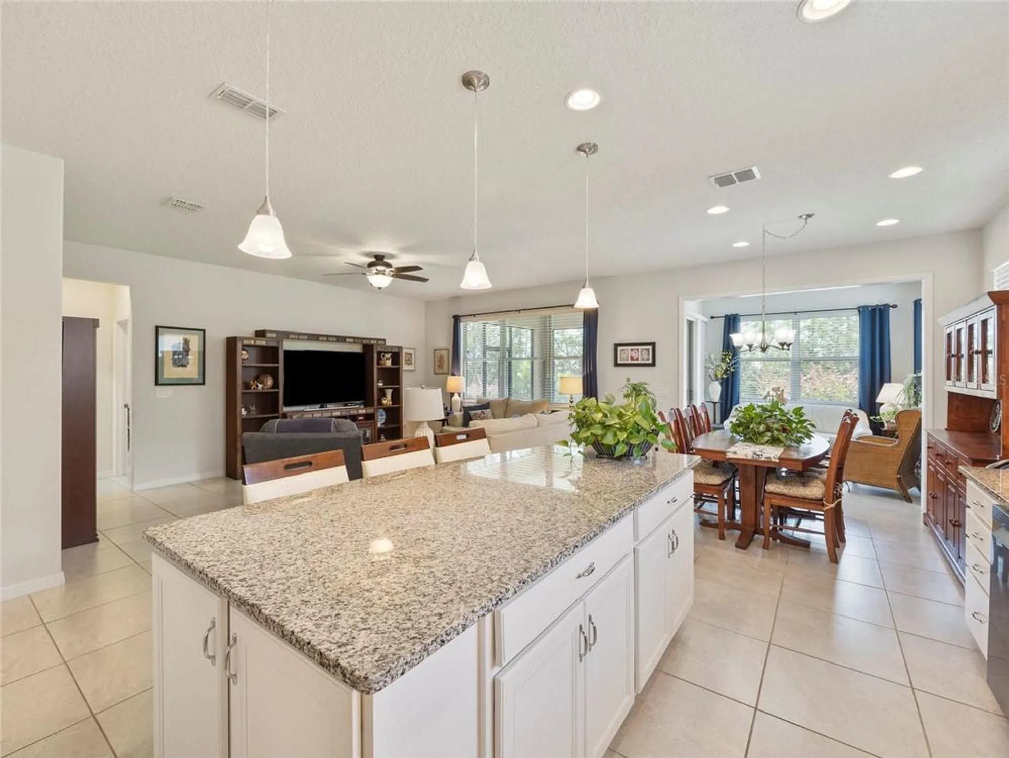 Property Slideshow image 13 of 50 | 7807 sw 97th cir, Ocala, FL, 34481