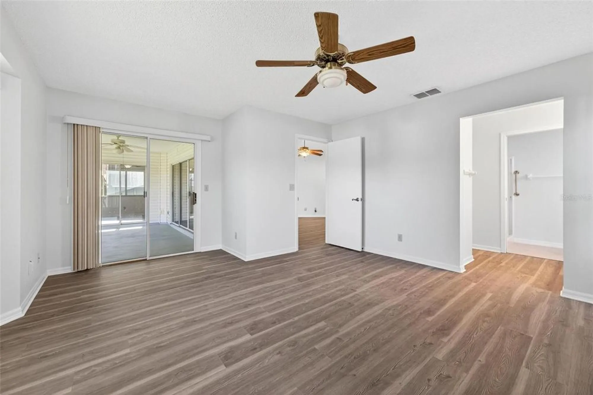 Property Slideshow image 21 of 60 | 651 timbercrest dr, Leesburg, FL, 34748