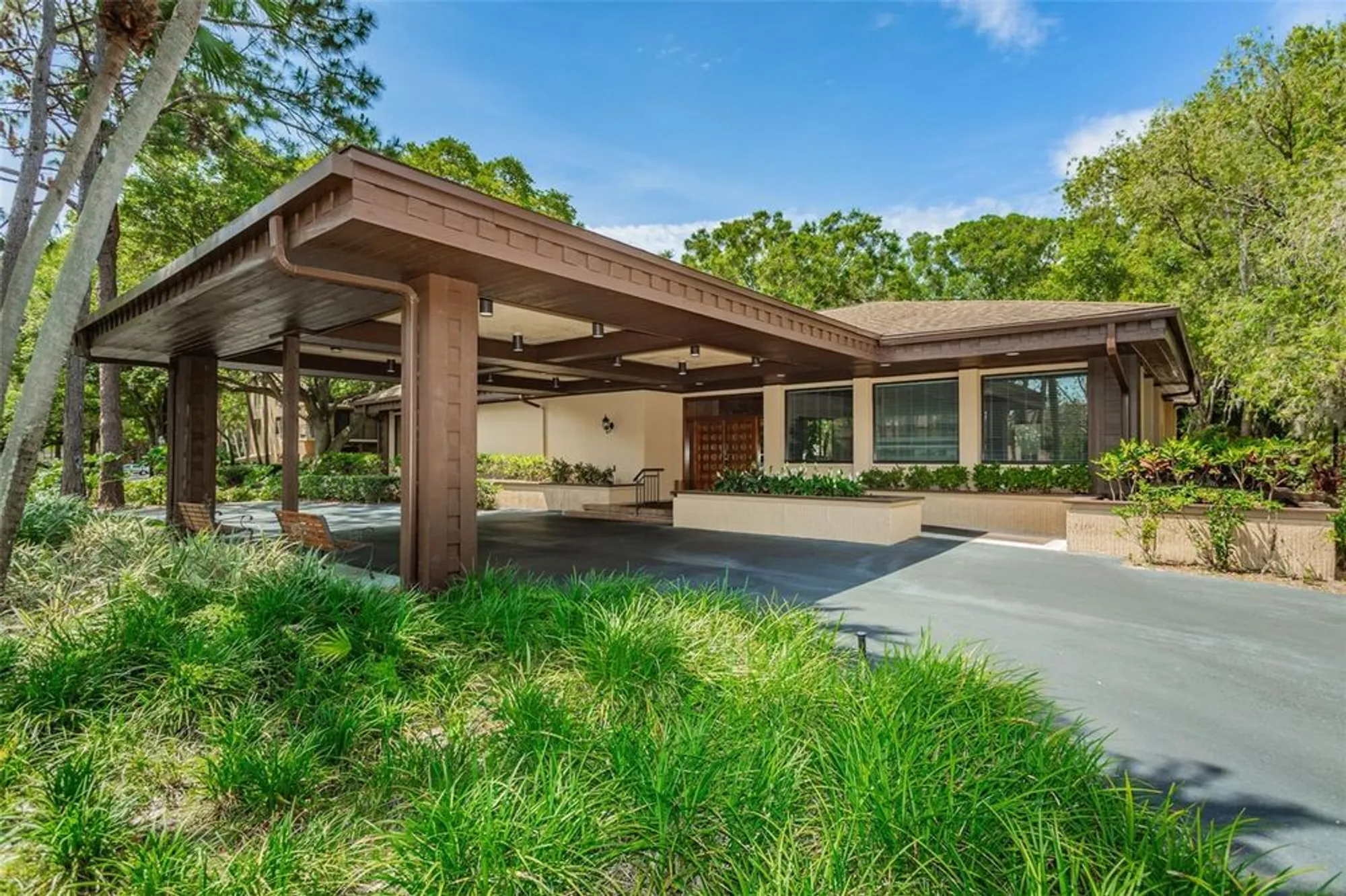 Property Slideshow image 36 of 47 | 3062 eastland blvd unit 308, Clearwater, FL, 33761