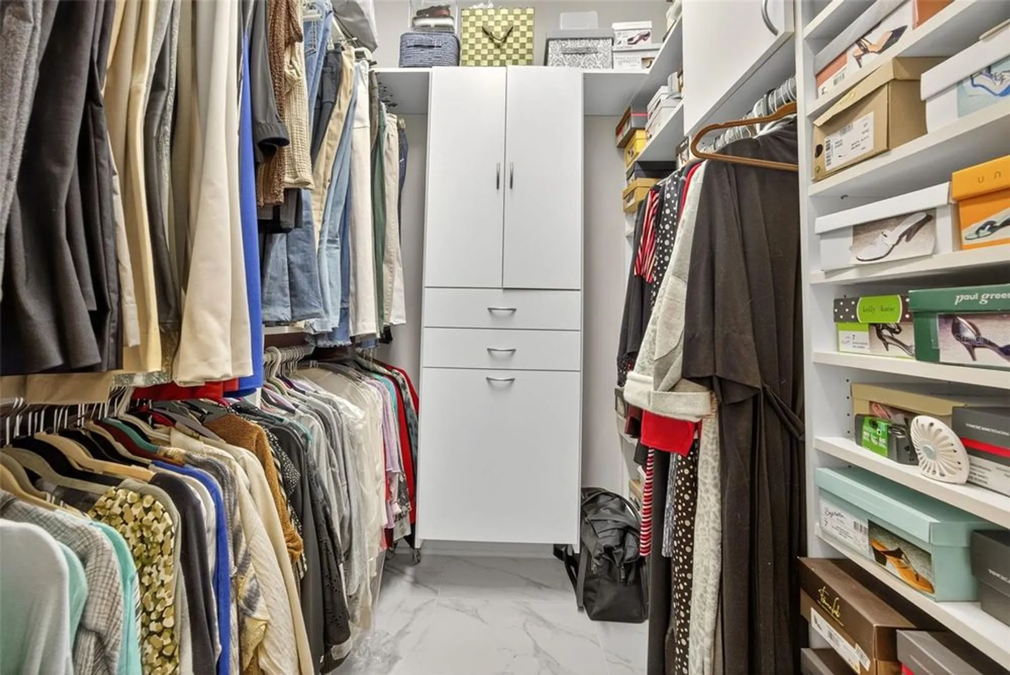 Property Slideshow image 19 of 65 | 13038 prima dr, Bradenton, FL, 34211