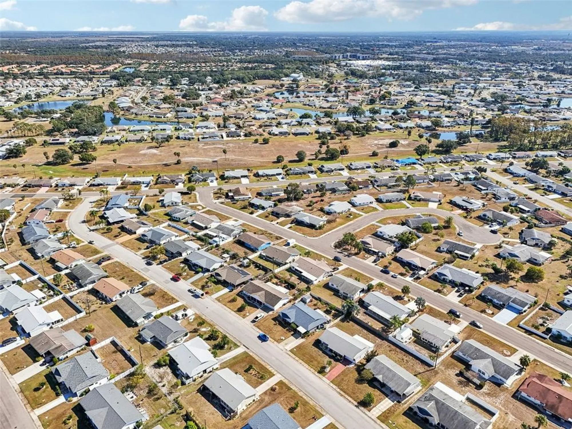 Property Slideshow image 34 of 48 | 722 tam o shanter ave, Sun City Center, FL, 33573