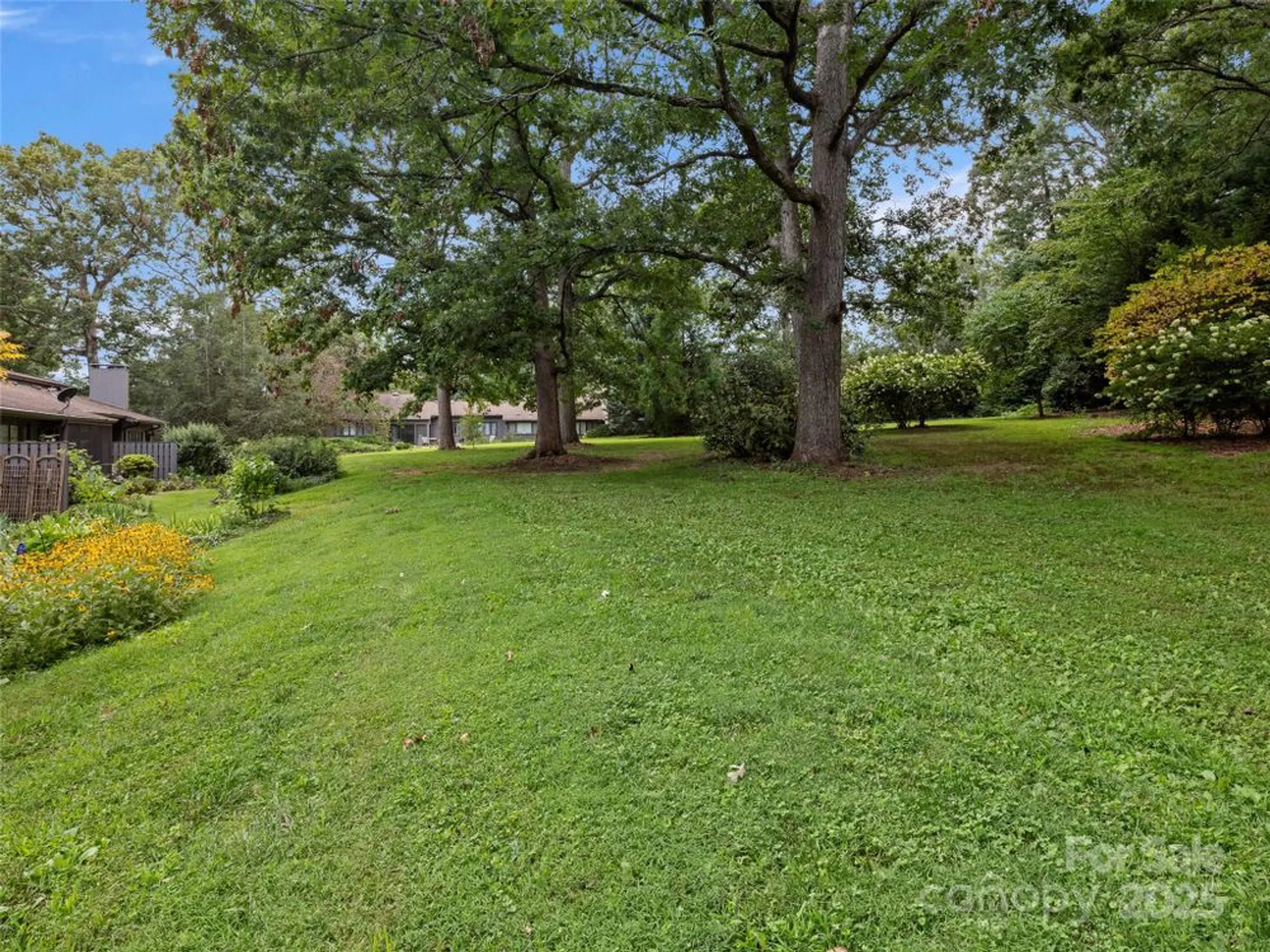 Property Slideshow image 26 of 27 | 102 crowfields dr, Asheville, NC, 28803