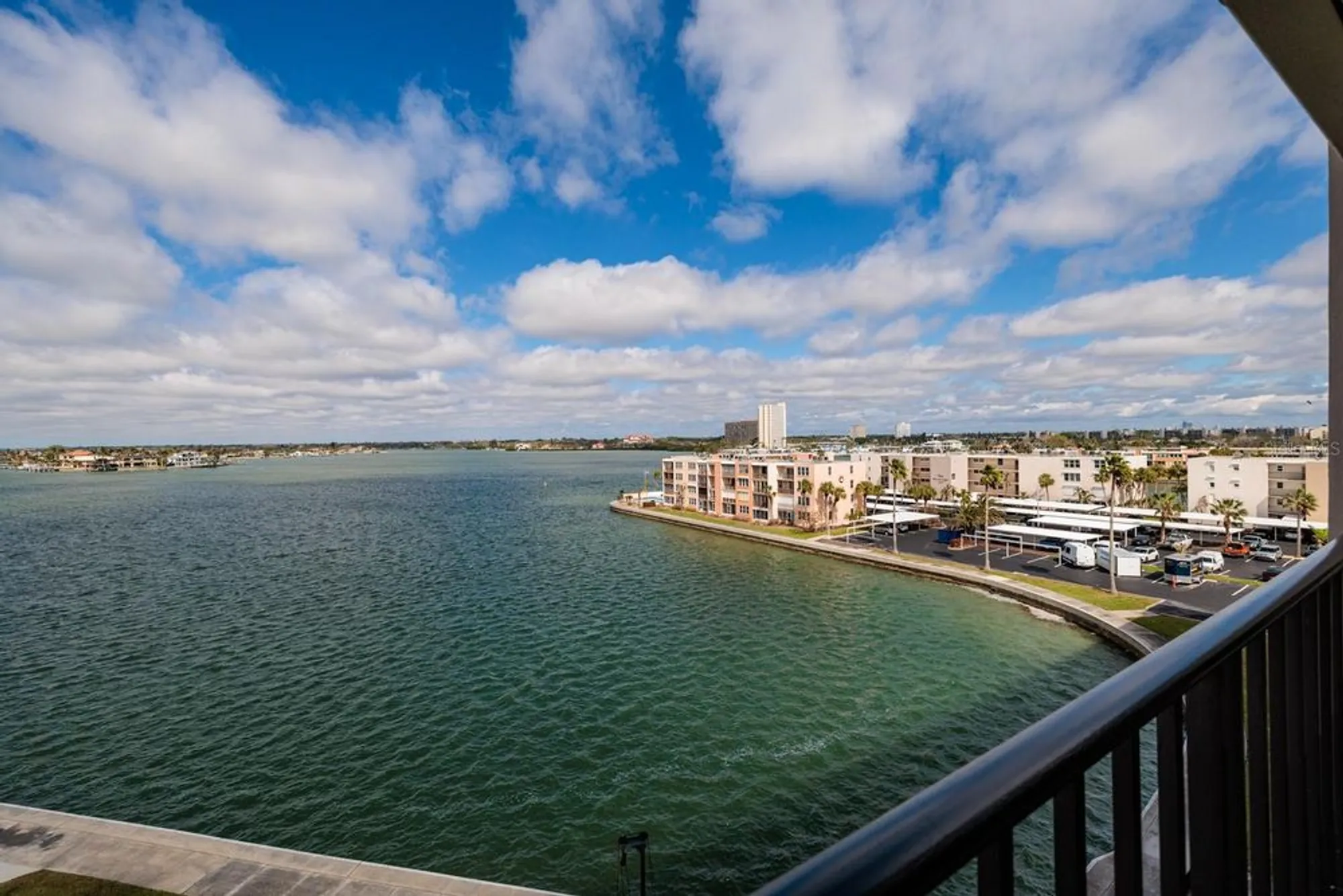 Property Slideshow image 14 of 100 | 7700 sun island dr 608, South Pasadena, FL, 33707