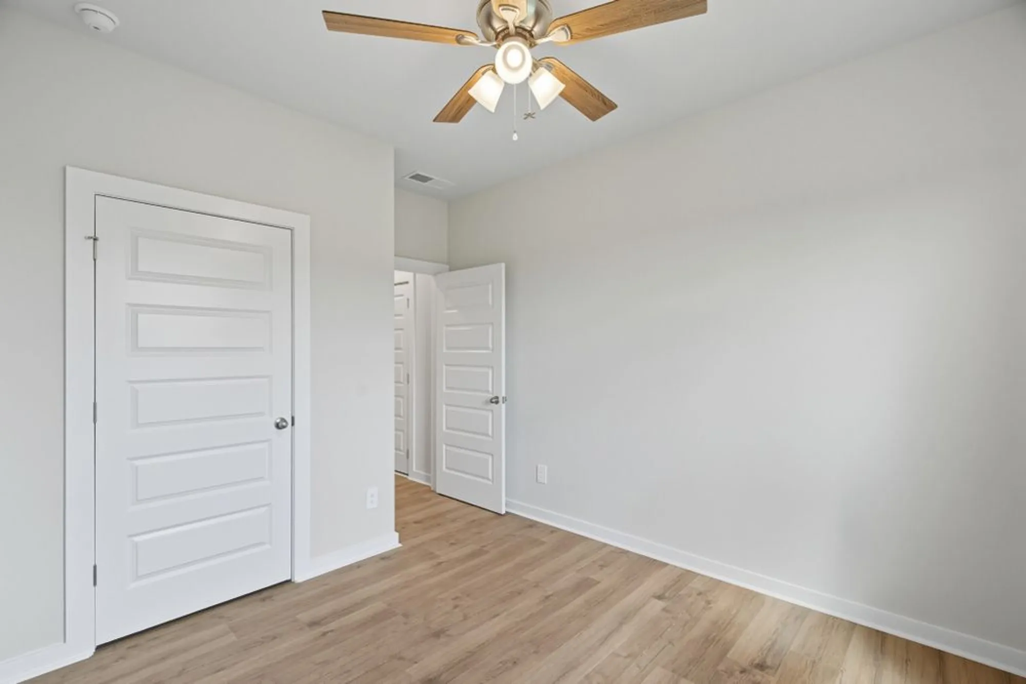 Property Slideshow image 14 of 29 | 2005 holmesburg pvt cir, Gallatin, TN, 37066