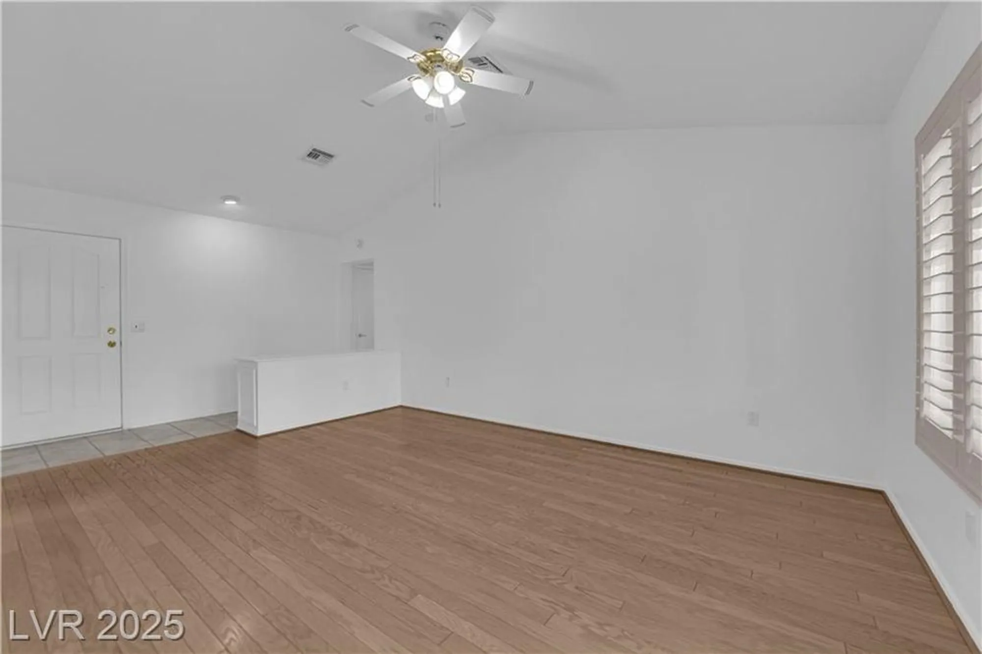 Property Slideshow image 9 of 40 | 9424 gold mountain dr, Las Vegas, NV, 89134