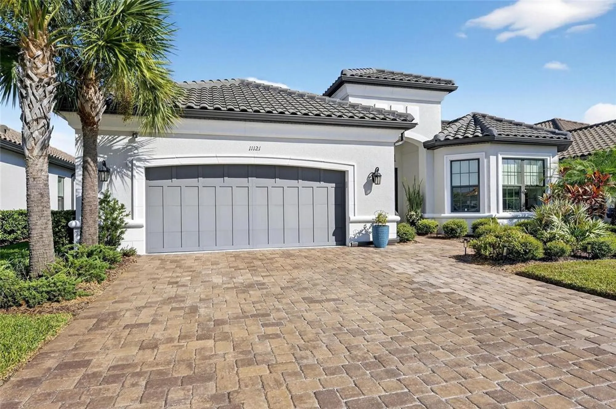Property Slideshow image 9 of 99 | 11121 egeria dr, Odessa, FL, 33556