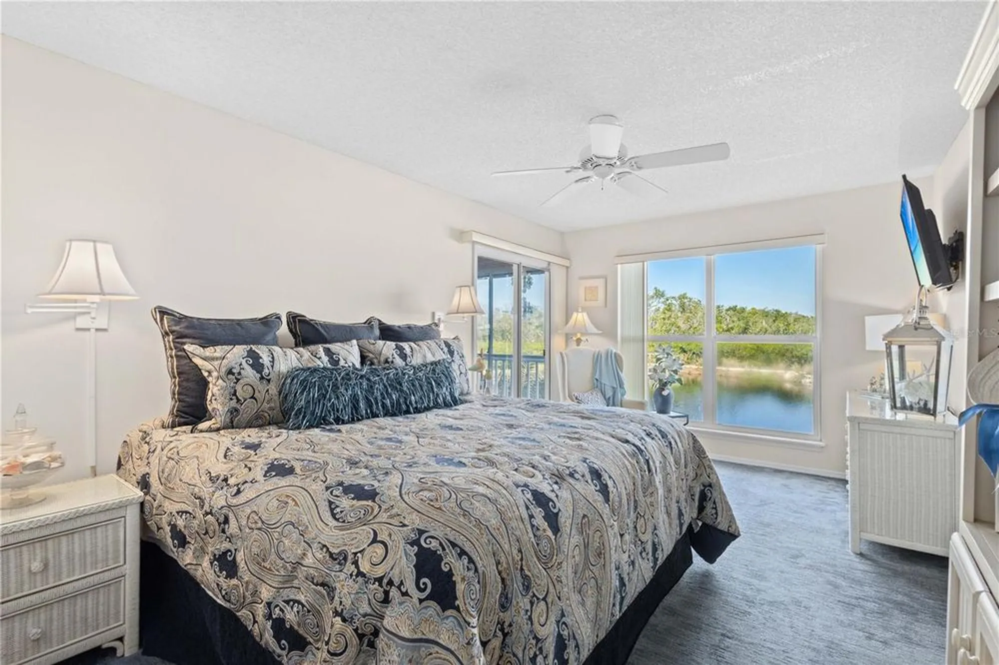 Property Slideshow image 15 of 51 | 803 audubon dr # 803, Bradenton, FL, 34209