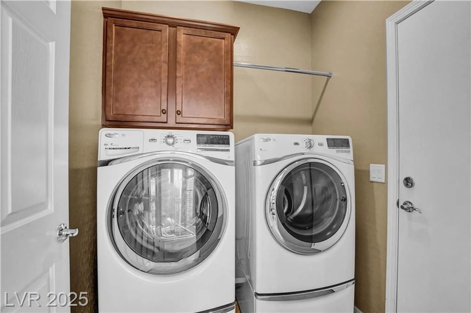 Property Slideshow image 25 of 82 | 5749 keystone crest st, North Las Vegas, NV, 89081