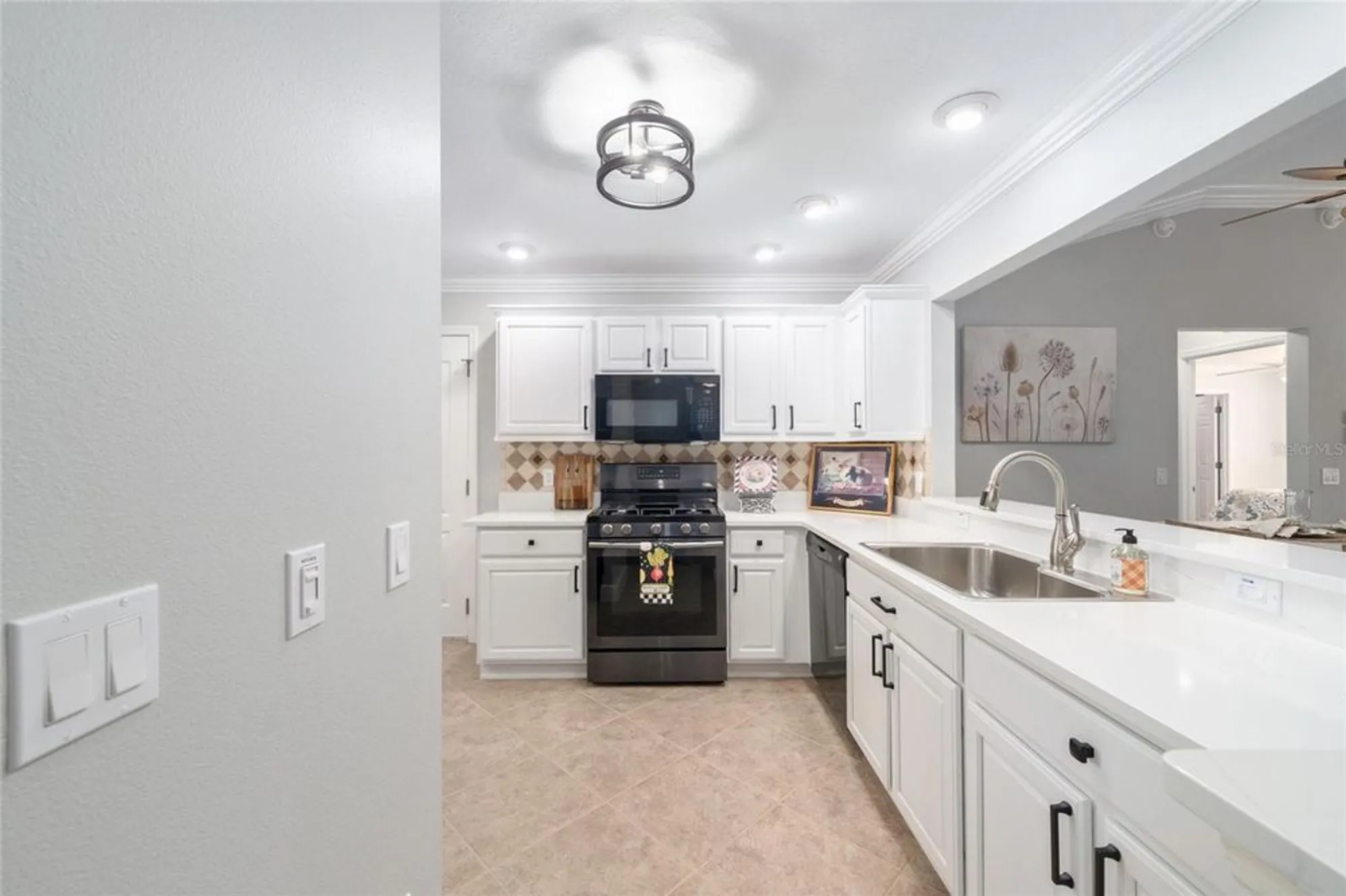 Property Slideshow image 6 of 62 | 967 livingston loop, The Villages, FL, 32162