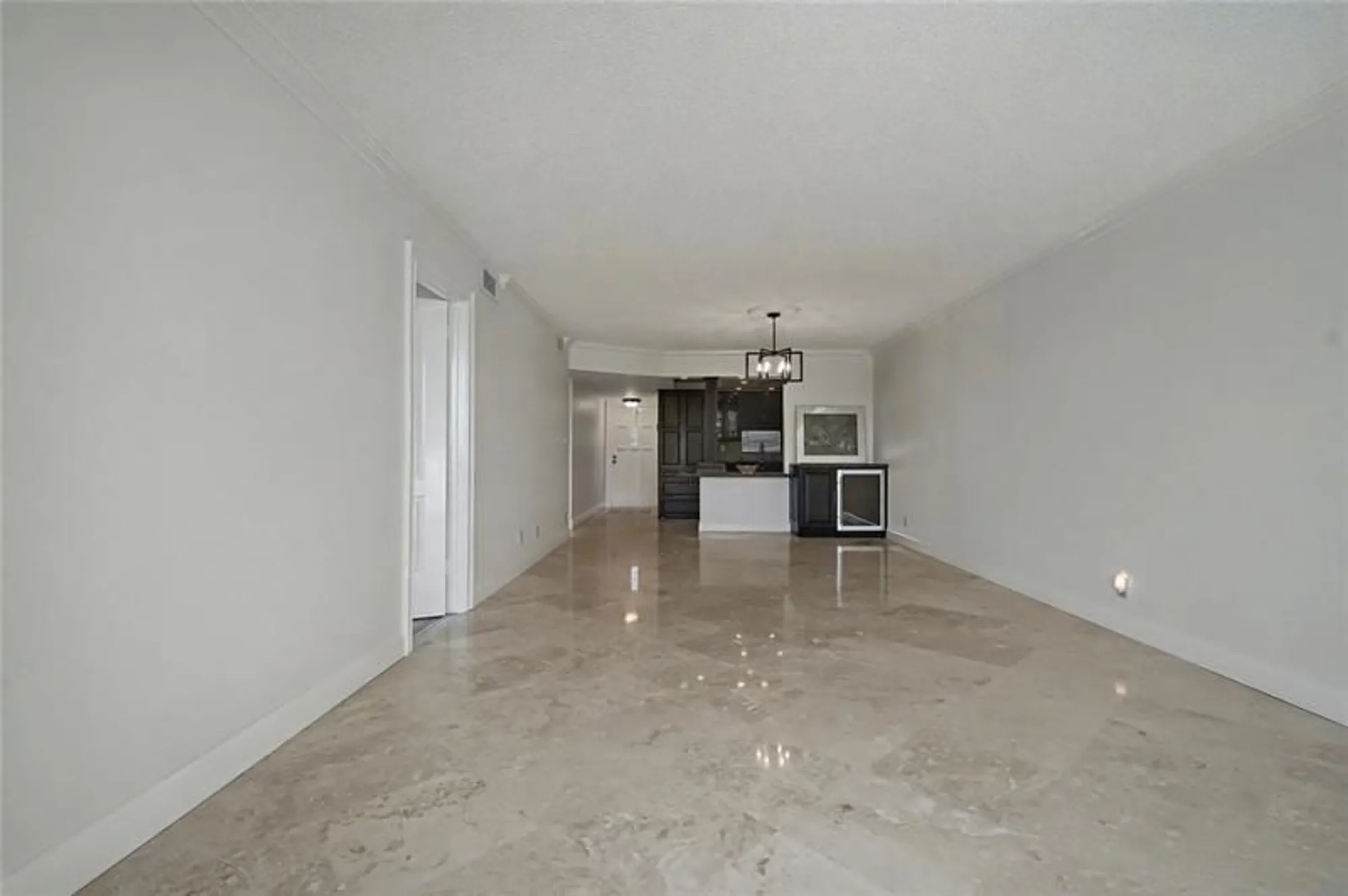 Property Slideshow image 2 of 56 | 9320 s hollybrook lake dr 103, Pembroke Pines, FL, 33025