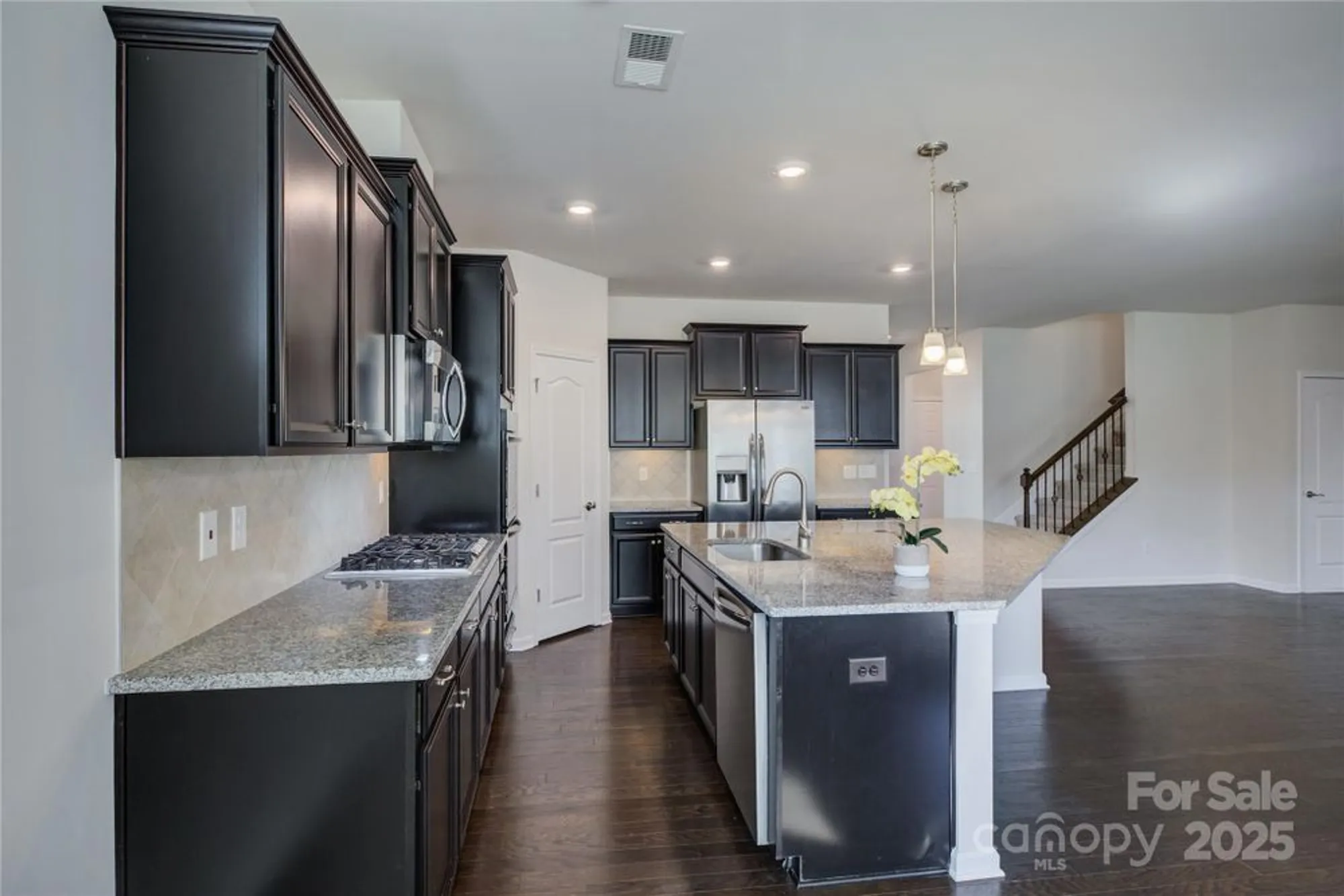 Property Slideshow image 13 of 48 | 15429 topanga dr, Charlotte, NC, 28278
