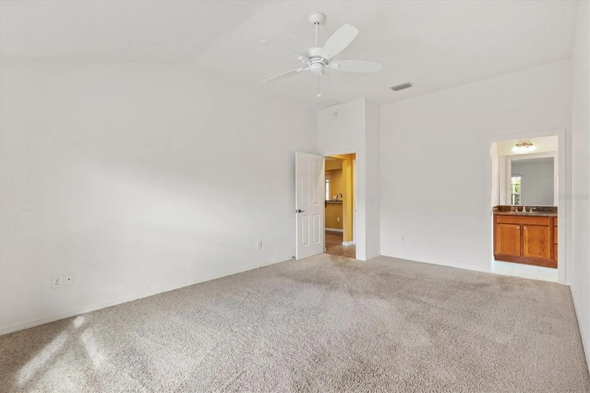 Property Slideshow image 15 of 38 | 2070 trout ct, The Villages, FL, 32162