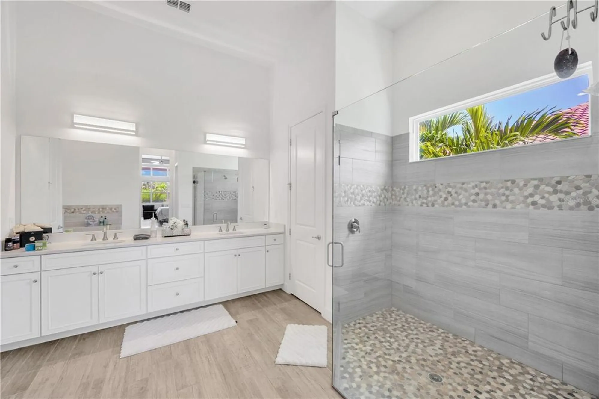 Property Slideshow image 40 of 59 | 832 manns harbor dr, Apollo Beach, FL, 33572