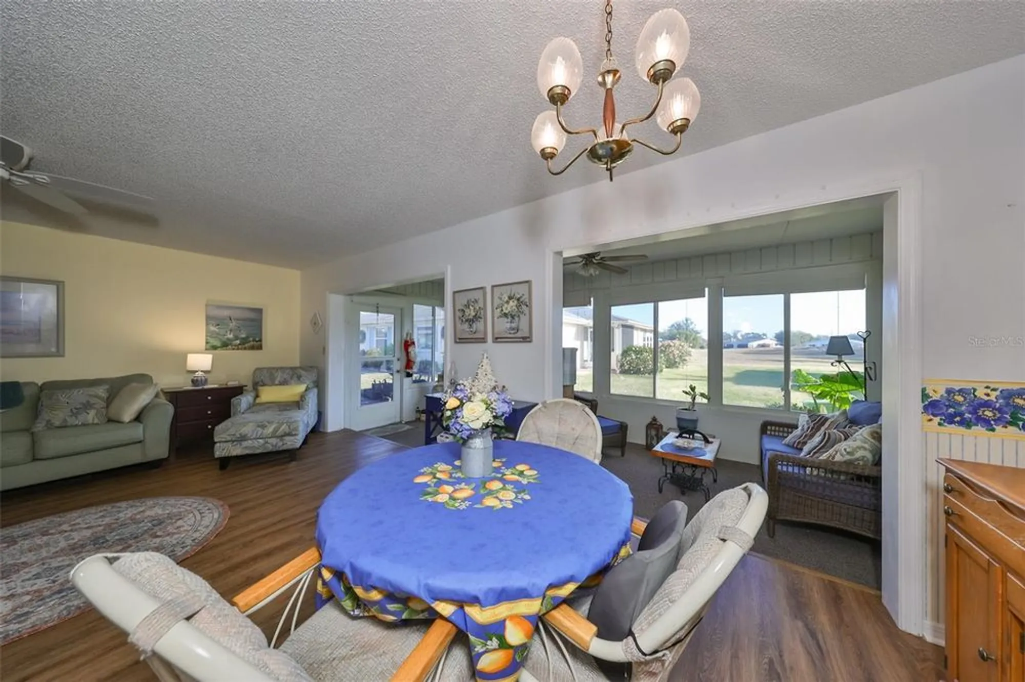Property Slideshow image 12 of 50 | 1901 canterbury ln 19, Sun City Center, FL, 33573