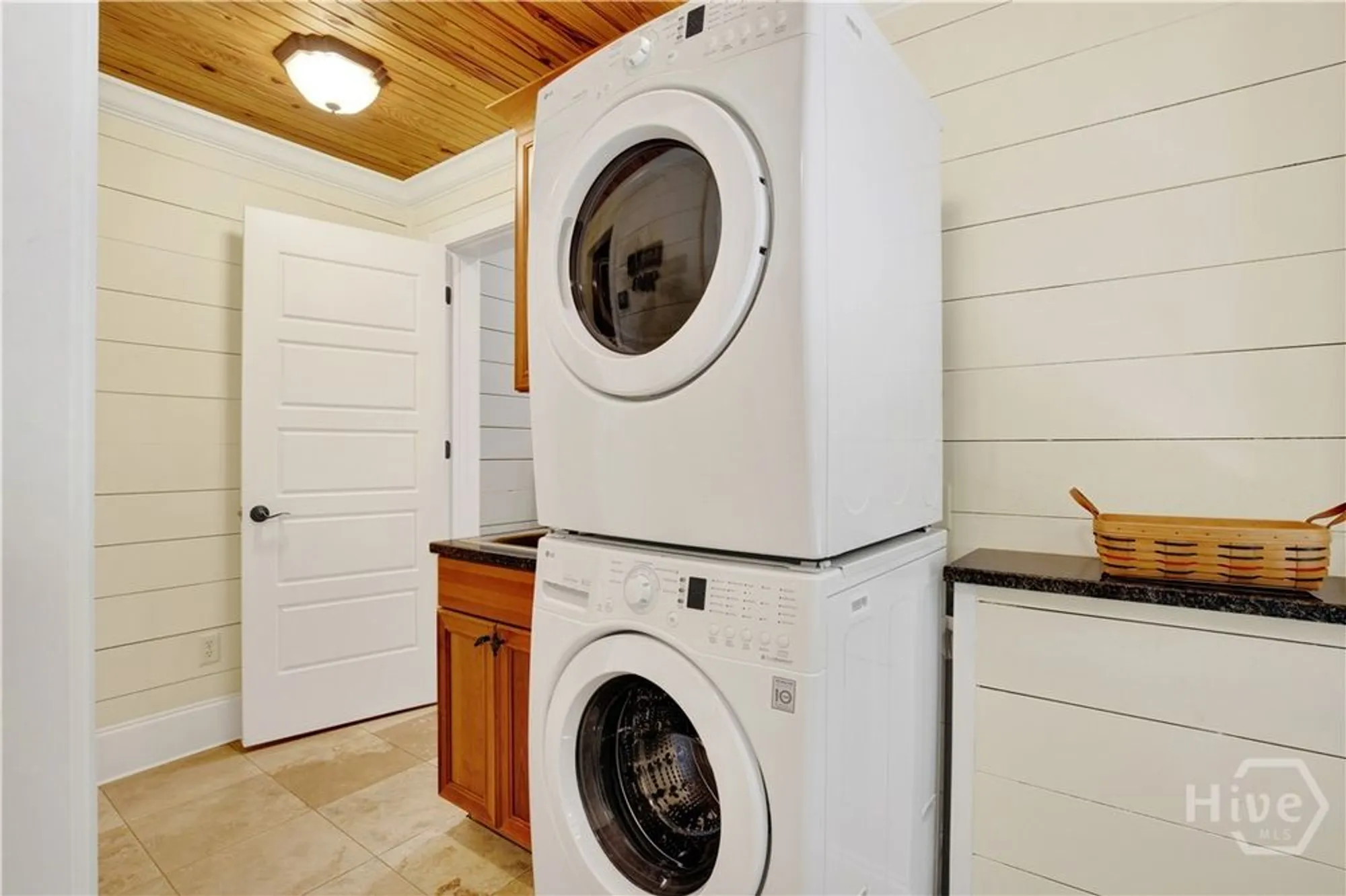 Property Slideshow image 46 of 64 | 1 breckenridge ln, Savannah, GA, 31411