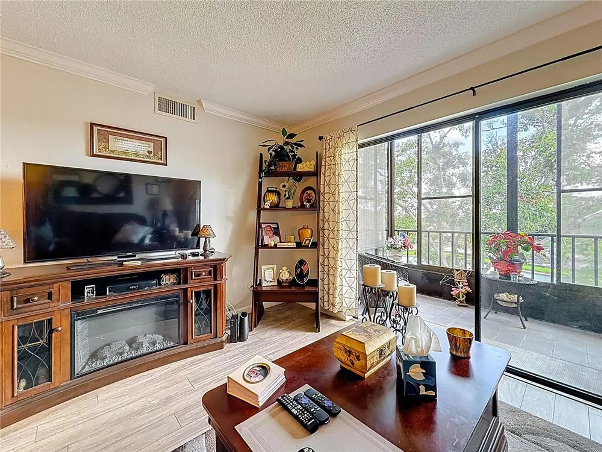 Property Slideshow image 12 of 51 | 5920 80th st n unit 406, Saint Petersburg, FL, 33709