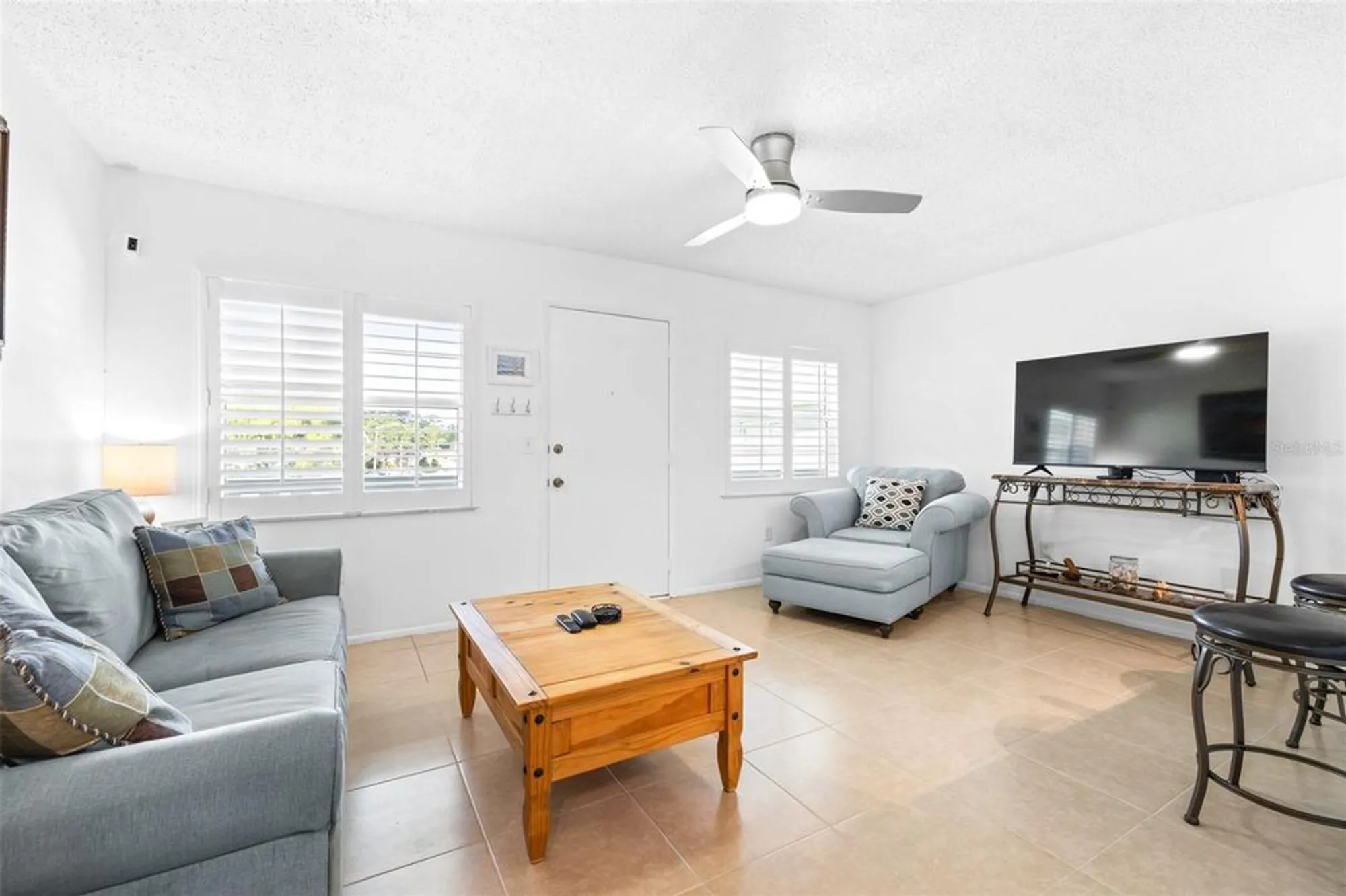 Property Slideshow image 6 of 33 | 1250 s pinellas ave apt 711, Tarpon Springs, FL, 34689