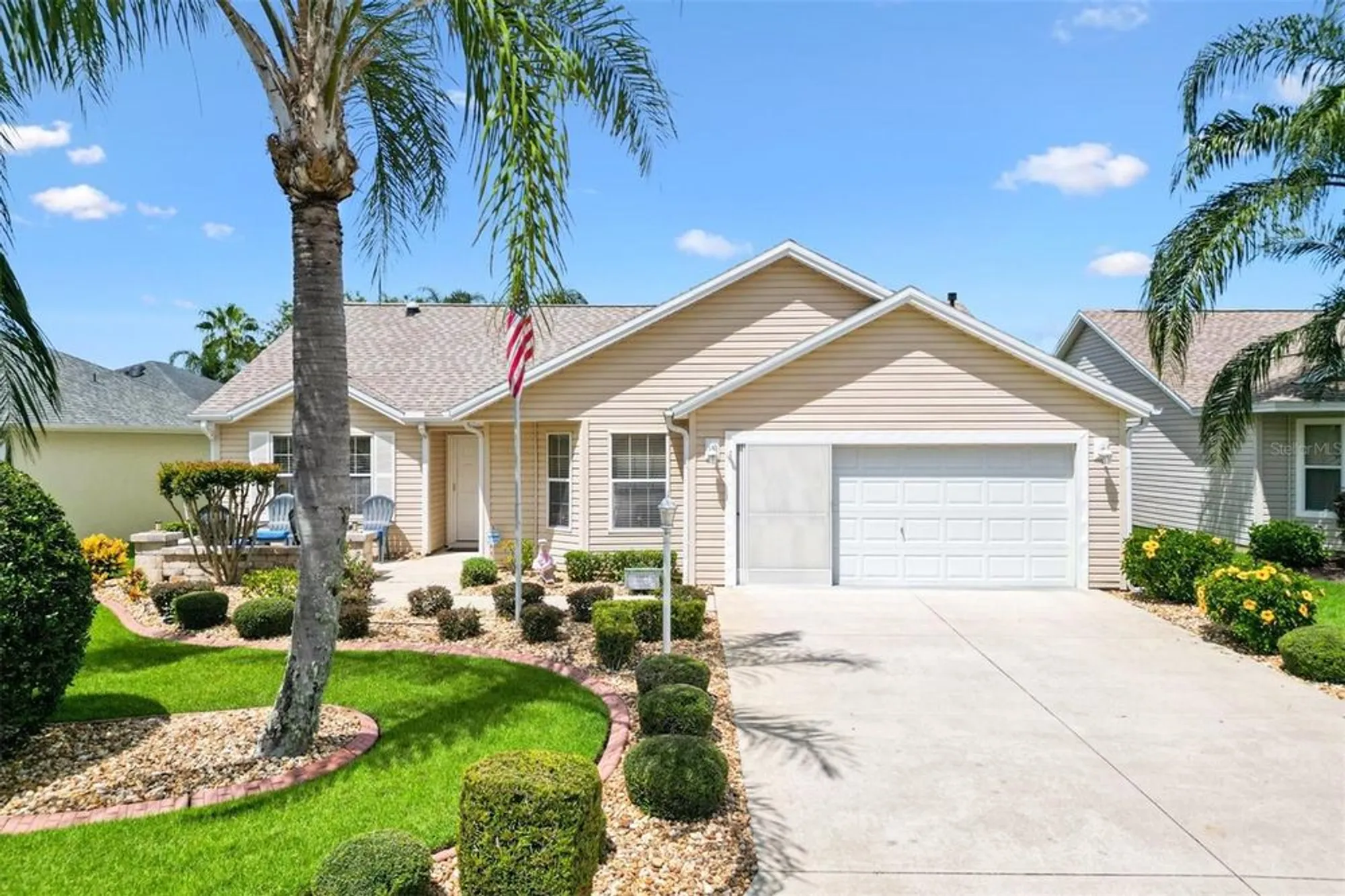 Property Slideshow image 35 of 43 | 1884 poppy cir, The Villages, FL, 32162