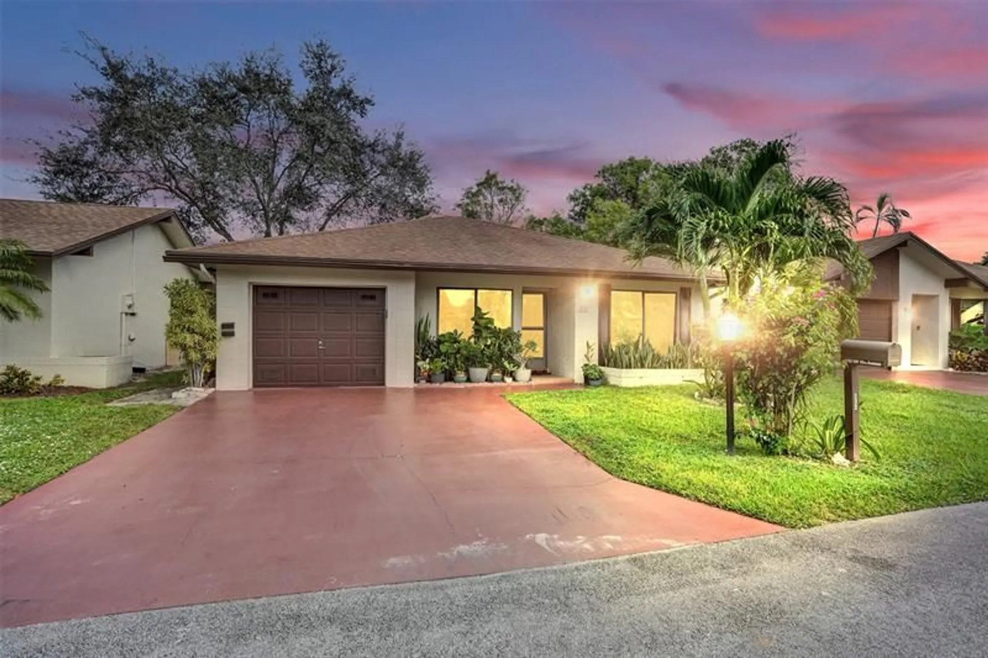 Property Slideshow image 2 of 73 | 1752 sw 19th ave, Deerfield Beach, FL, 33442