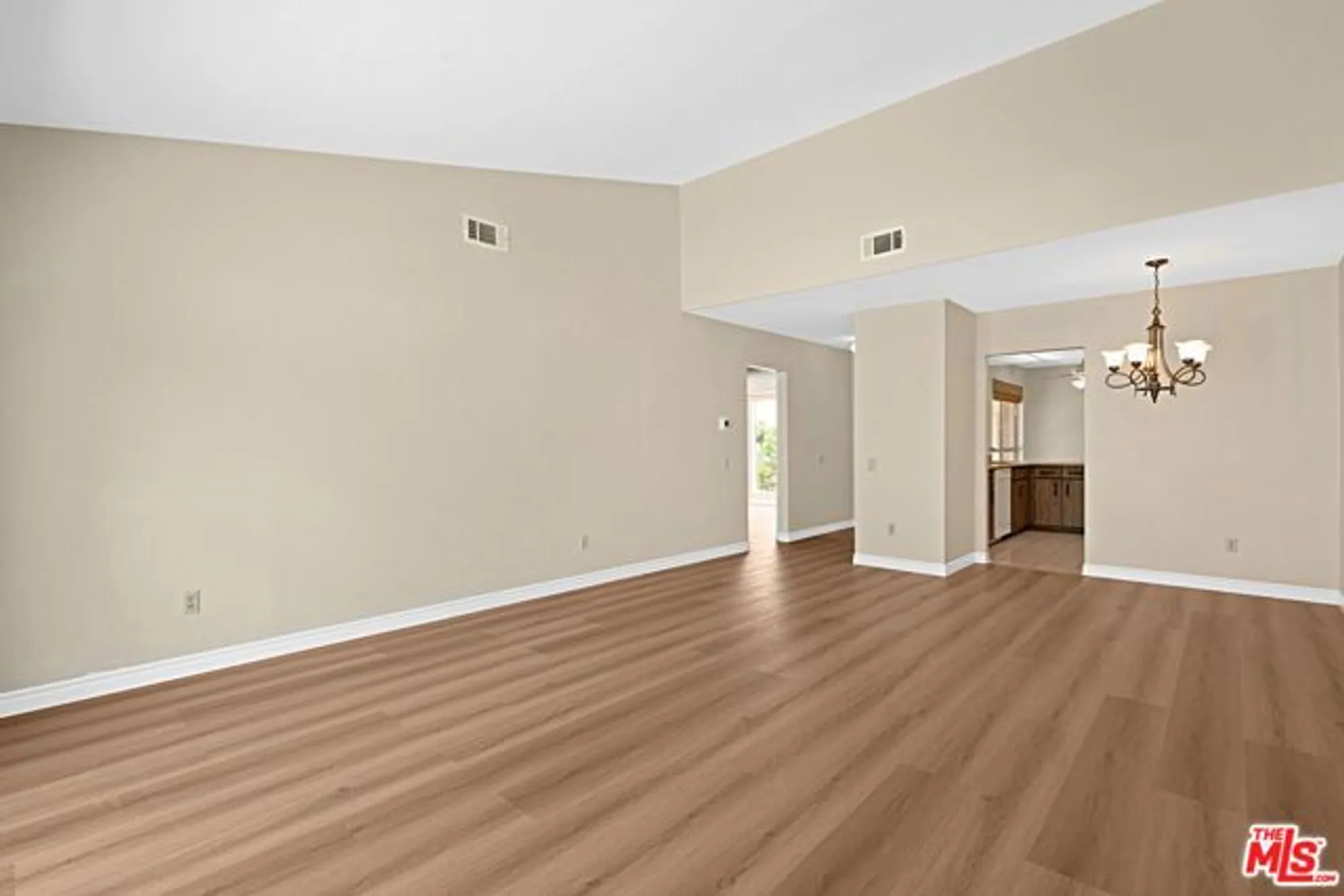 Property Slideshow image 5 of 27 | 25126 village 25, Camarillo, CA, 93012