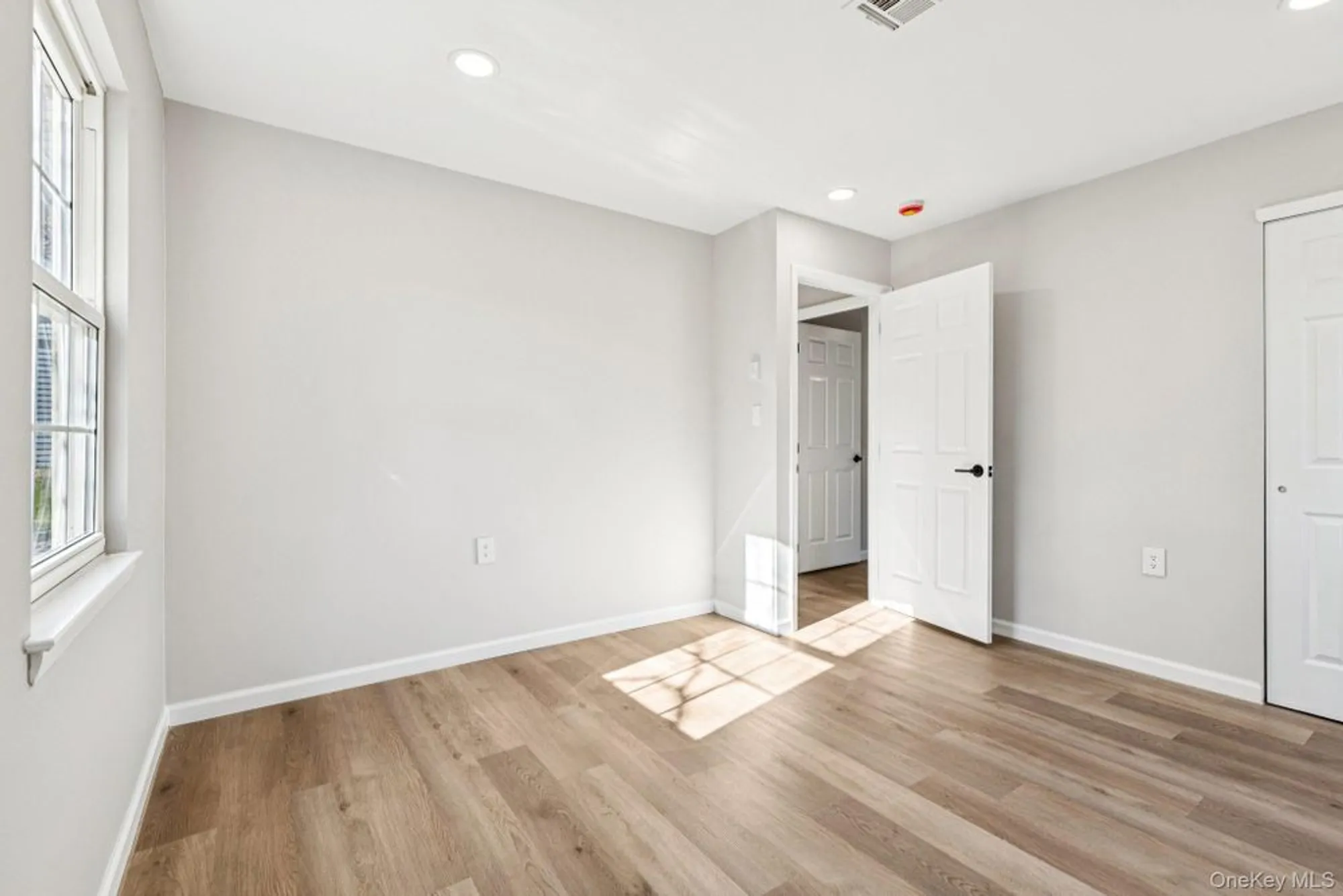 Property Slideshow image 21 of 26 | 195 canterbury dr, Ridge, NY, 11961