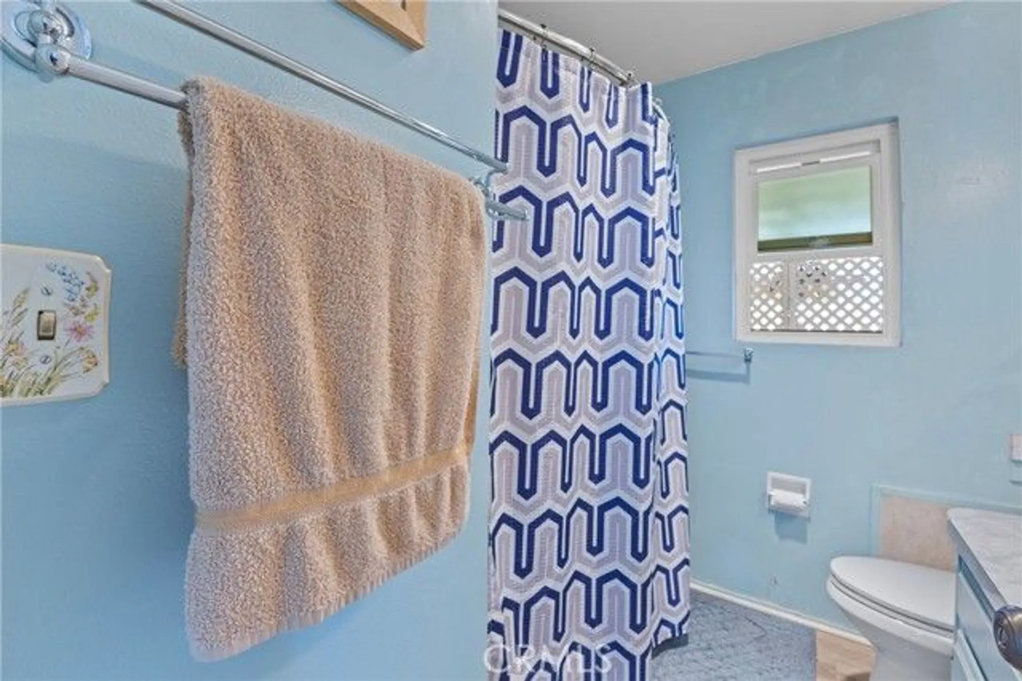 Property Slideshow image 17 of 41 | 541 shasta way, Hemet, CA, 92543