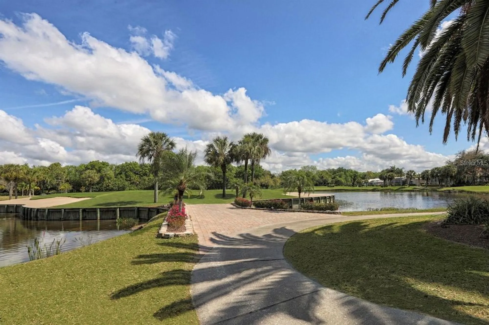 Property Slideshow image 58 of 74 | 220 southampton dr 325, Venice, FL, 34293