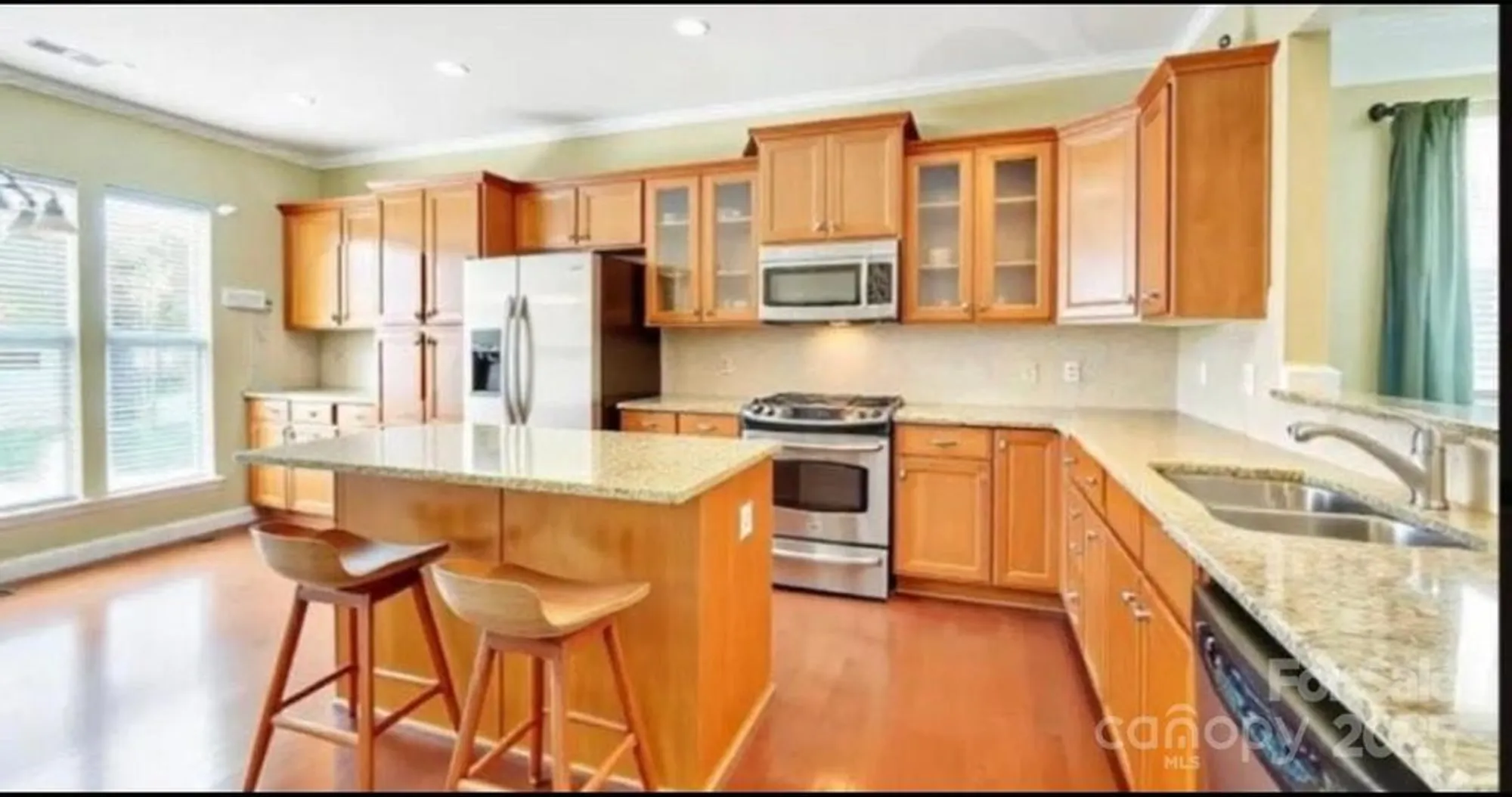 Property Slideshow image 3 of 40 | 2221 hartwell ln, Fort Mill, SC, 29707