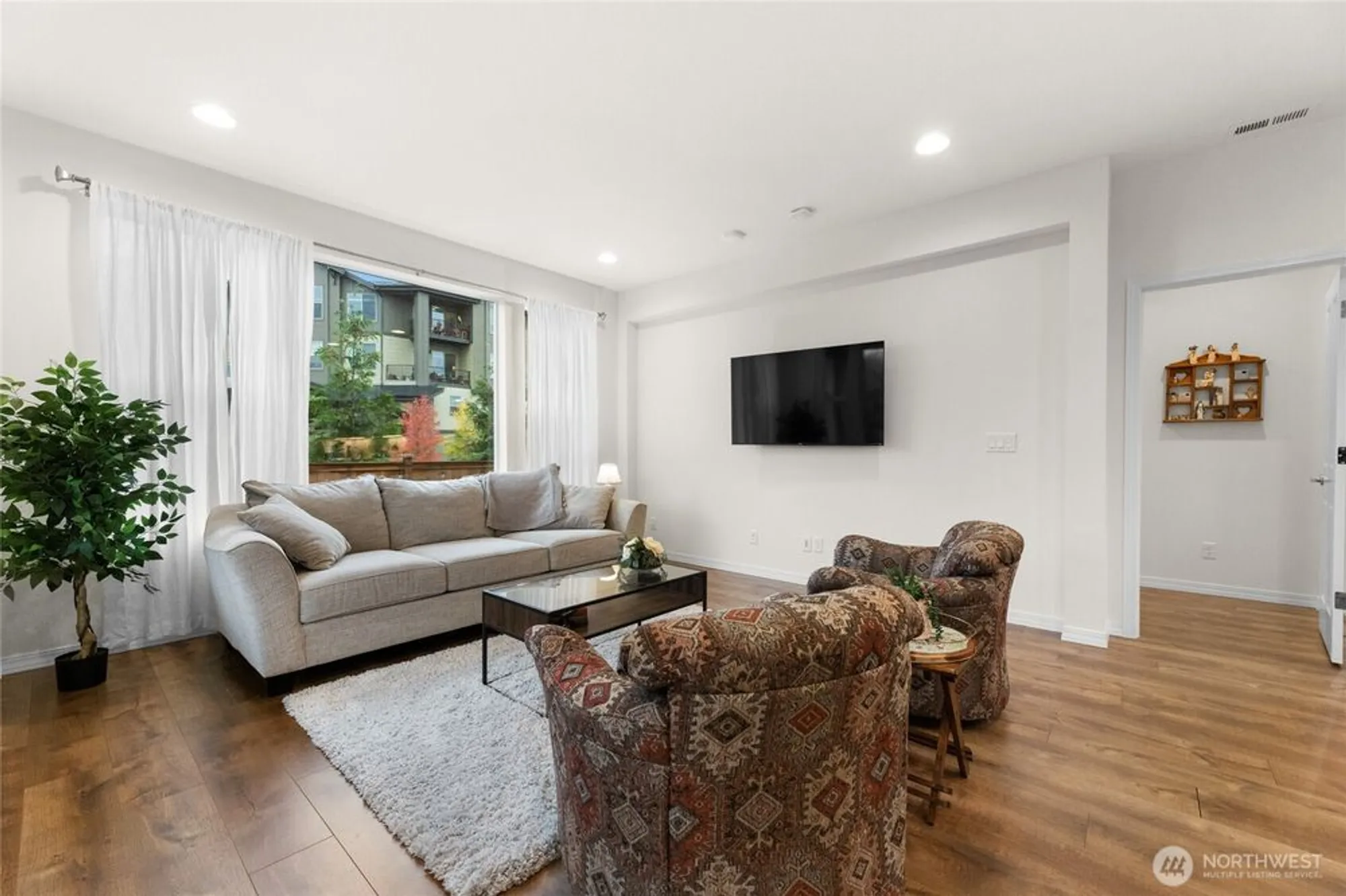 Property Slideshow image 15 of 33 | 22701 se 237th pl, Maple Valley, WA, 98038