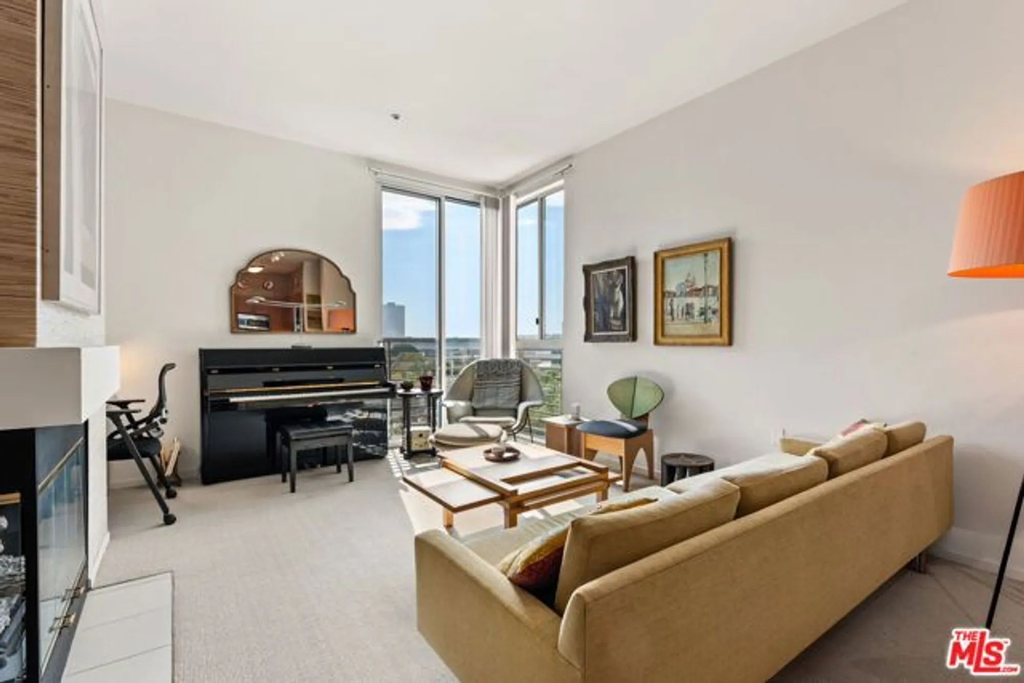 Property Slideshow image 16 of 35 | 267 s san pedro st 621, Los Angeles, CA, 90012